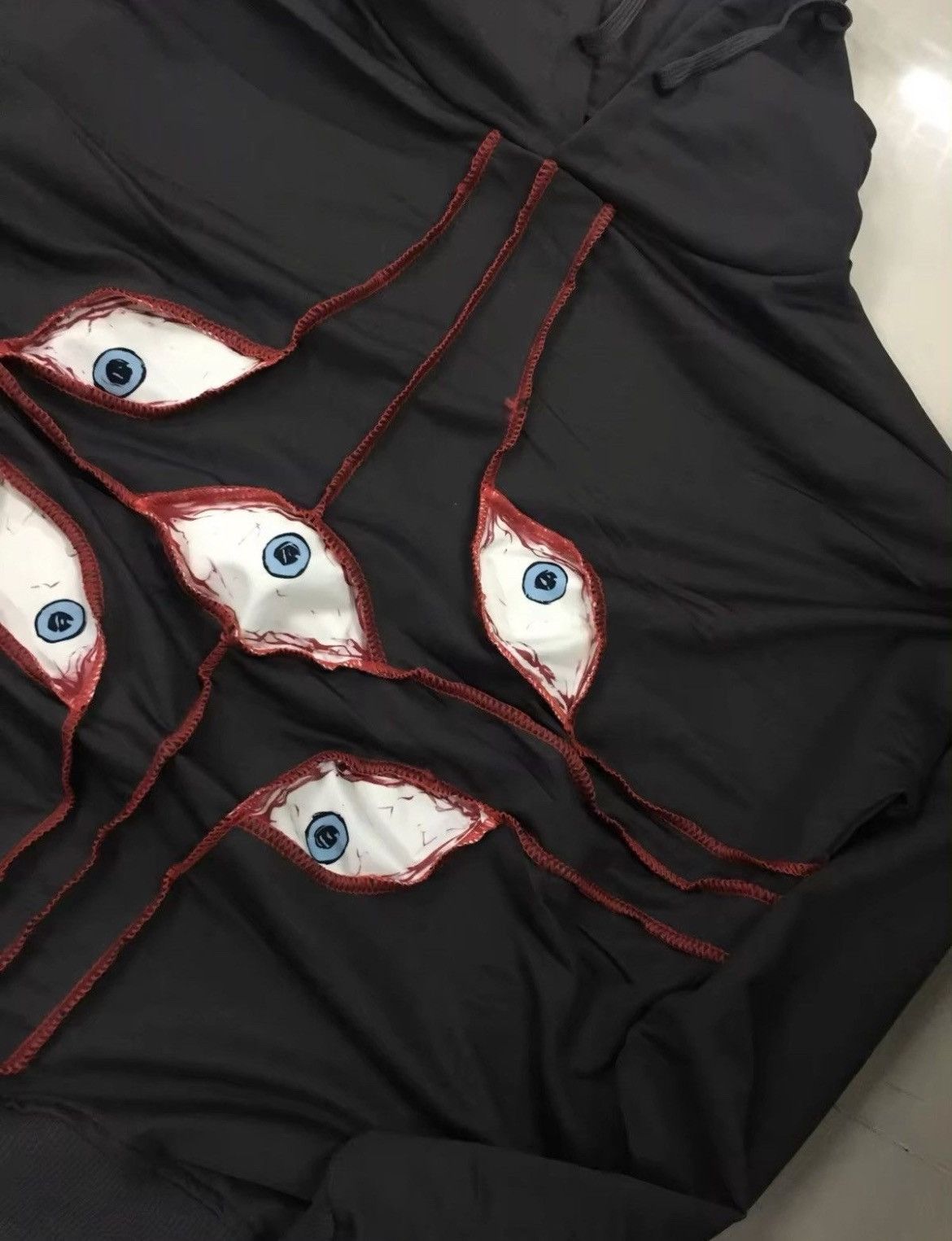 Japanese Brand × Other Streetwear y2k sweatshirt hoodie retro gothic eye print Size US L / EU 52-54 / 3 - 4 Thumbnail
