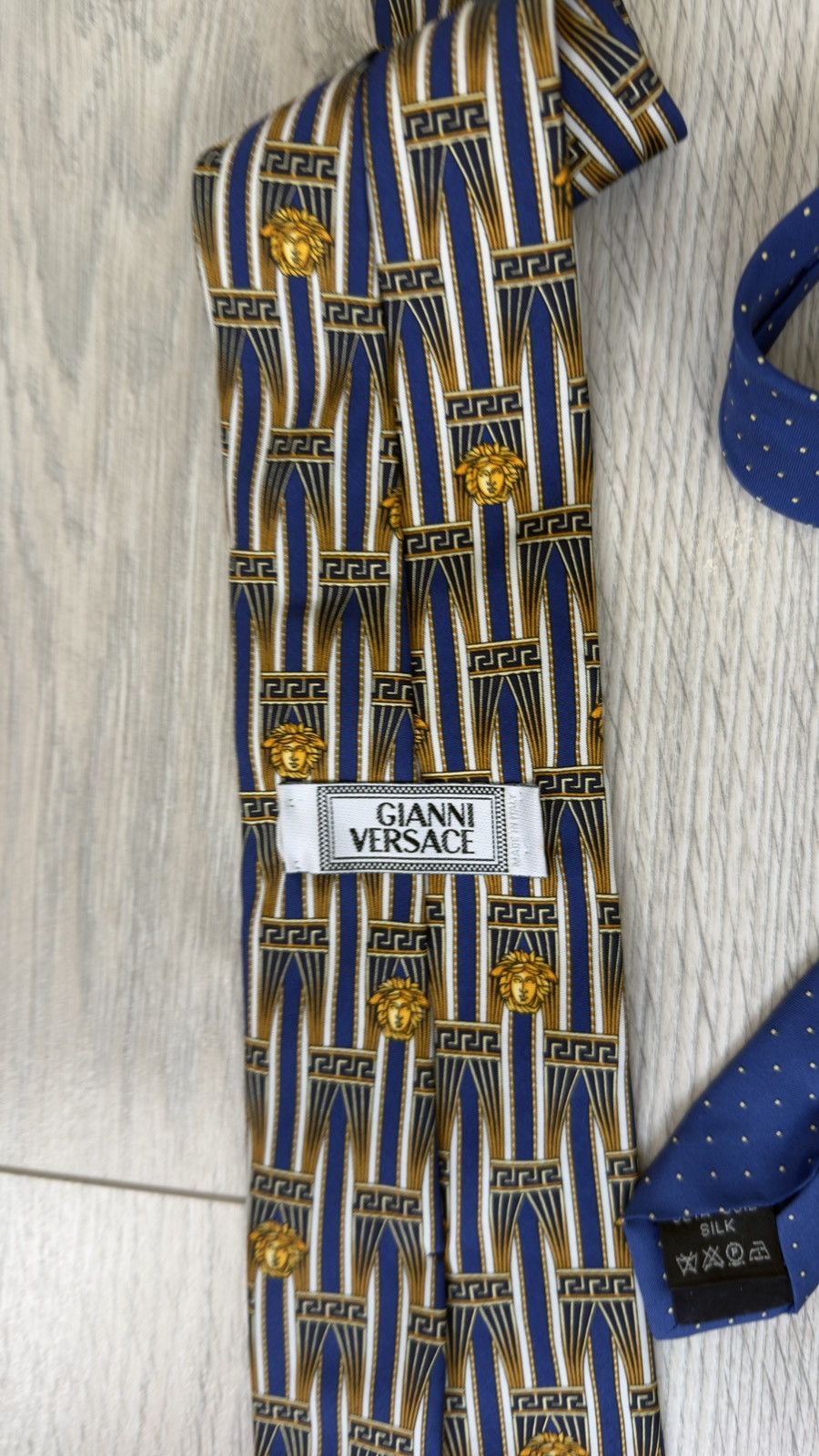 Versace Gianni Versace Vintage Silk Medusa Tie Size ONE SIZE - 7 Thumbnail