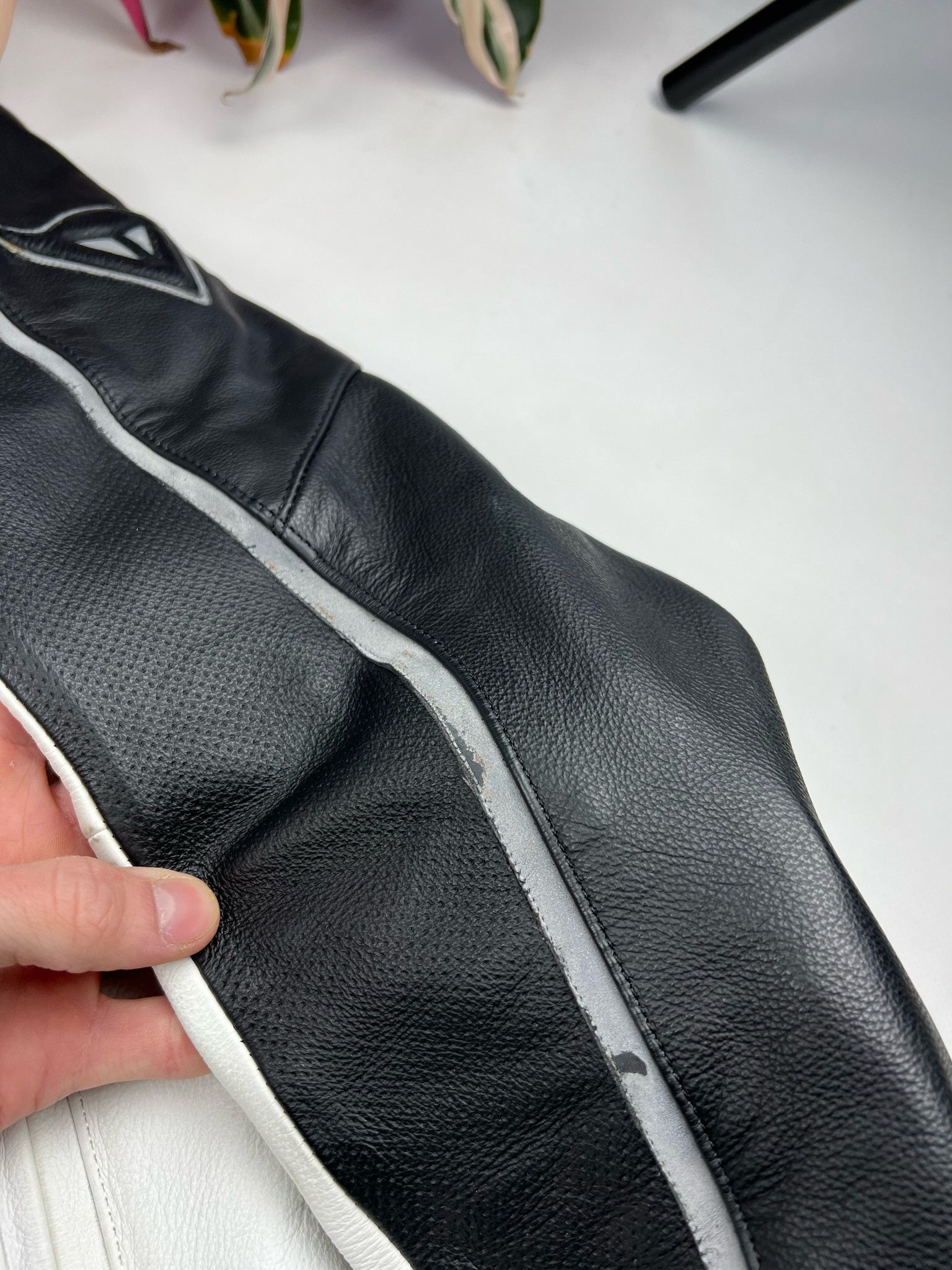 Dainese × Genuine Leather × Vintage Vintage Dainese Motorcycle Genuine Racing Leather Size US S / EU 44-46 / 1 - 4 Thumbnail