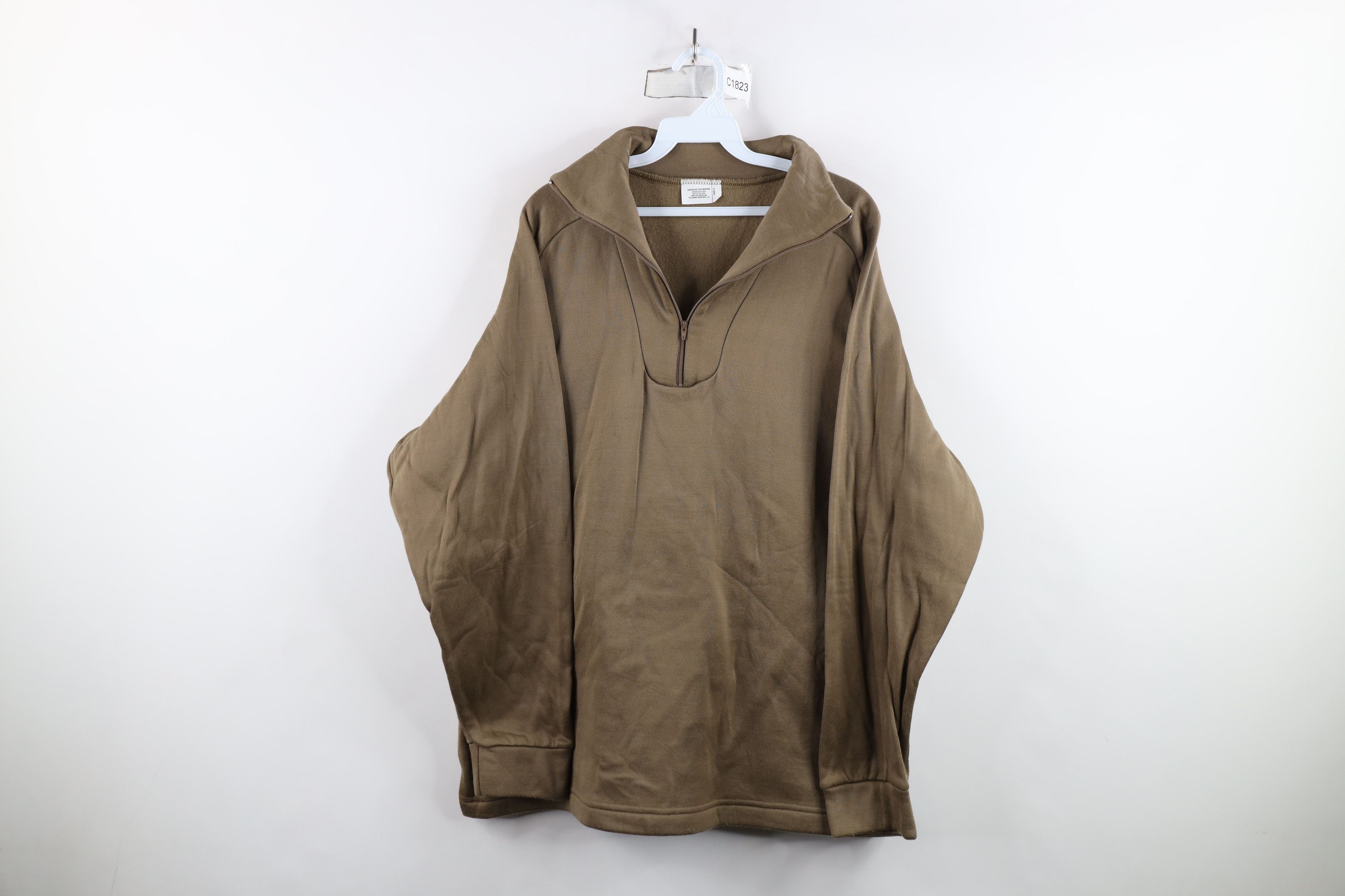 Vintage Vintage Y2K 2004 USGI Undershirt Sweatshirt Brown USA Size US XL / EU 56 / 4 - 1 Thumbnail