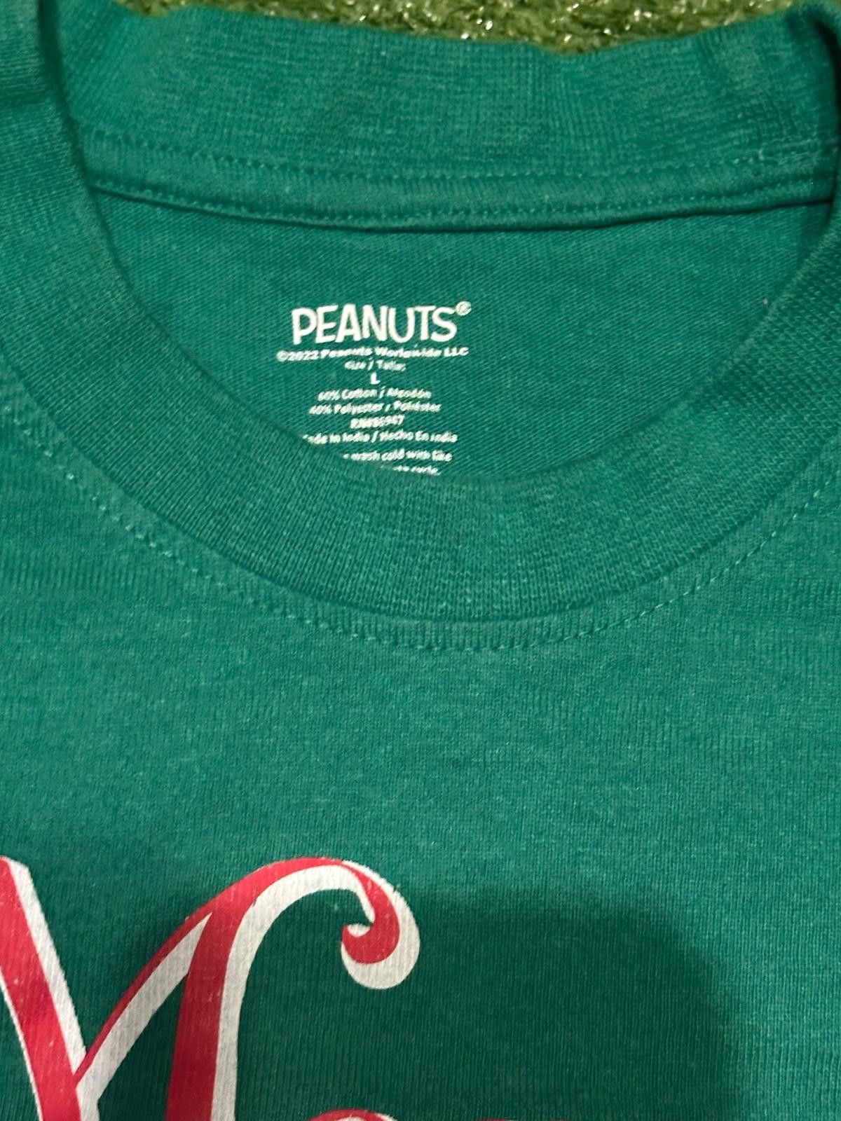 Peanuts Peanuts Merry Christmas Graphic T-Shirt Size ONE SIZE - 4 Thumbnail