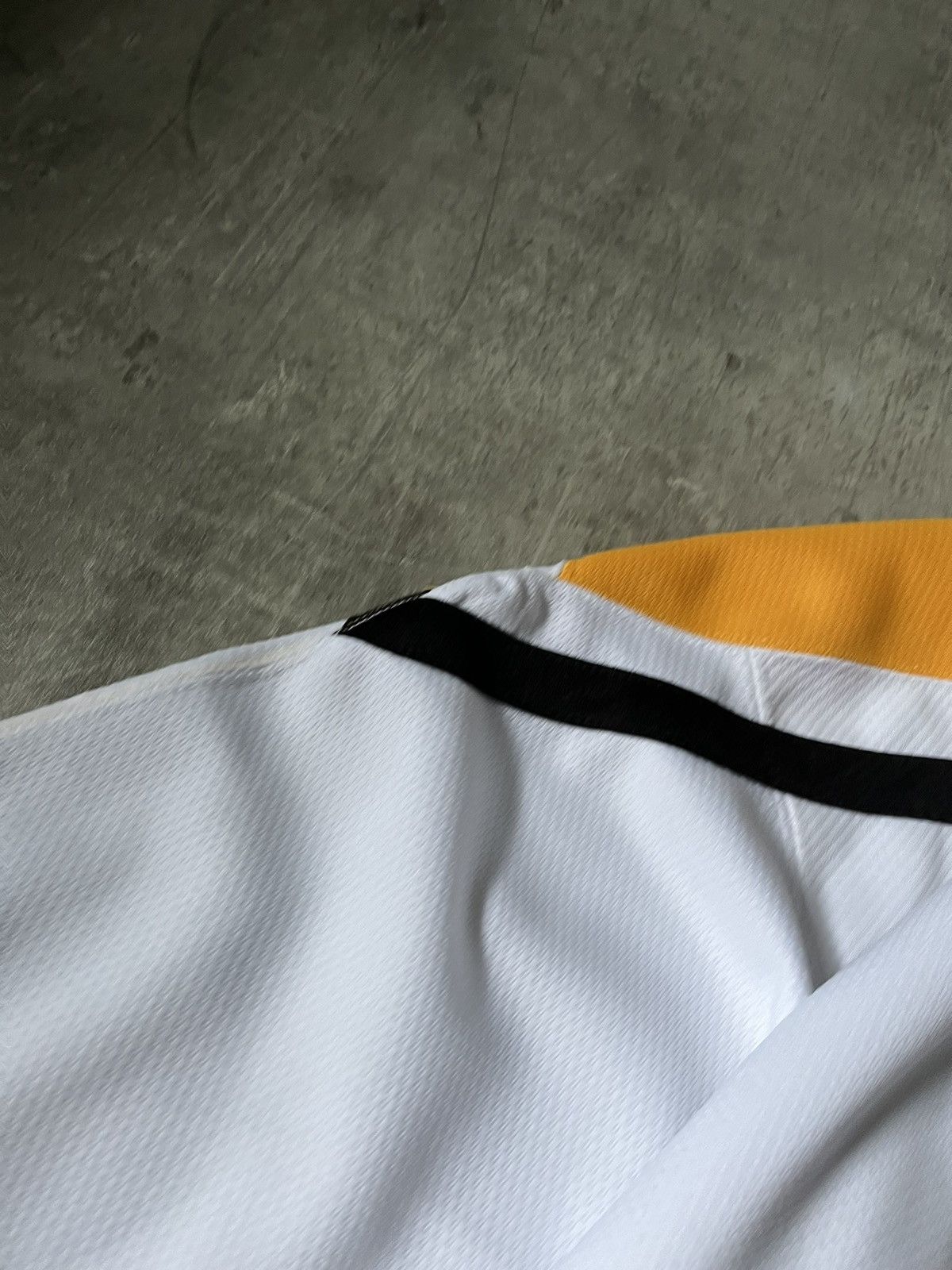 Starter Vintage Pittsburgh 90s hockey jersey white yellow Size US L / EU 52-54 / 3 - 9 Thumbnail