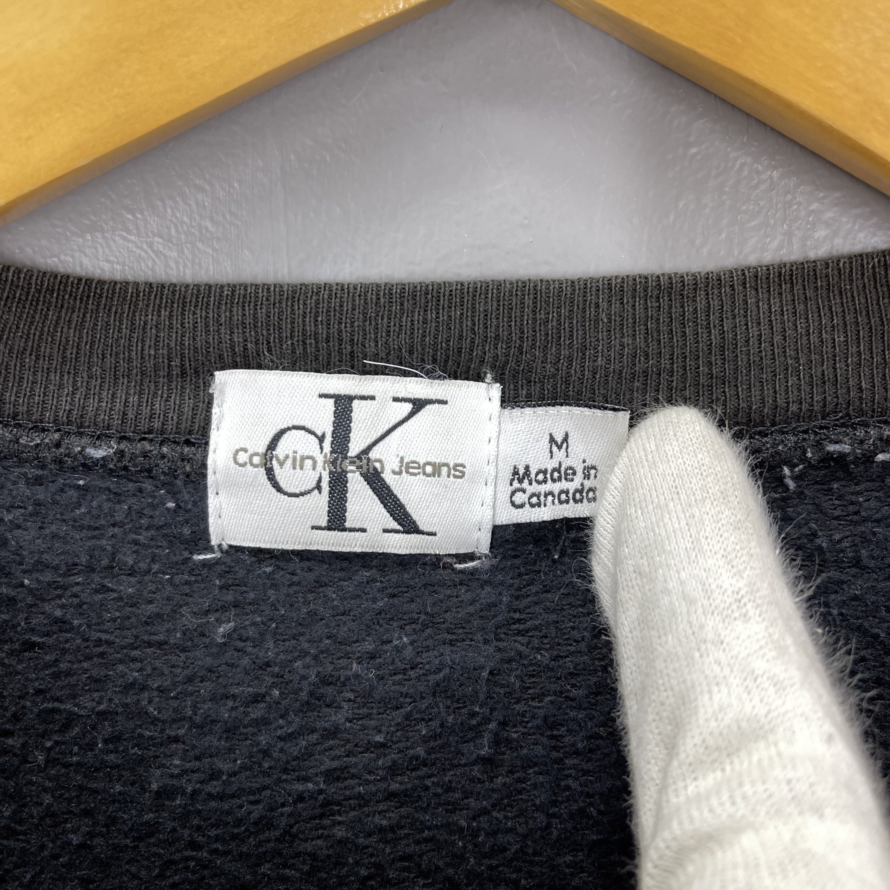 Calvin Klein 90s Vintage CK Made In Canada Crew Neck Sweatshirt #1376/AV Size US L / EU 52-54 / 3 - 6 Thumbnail