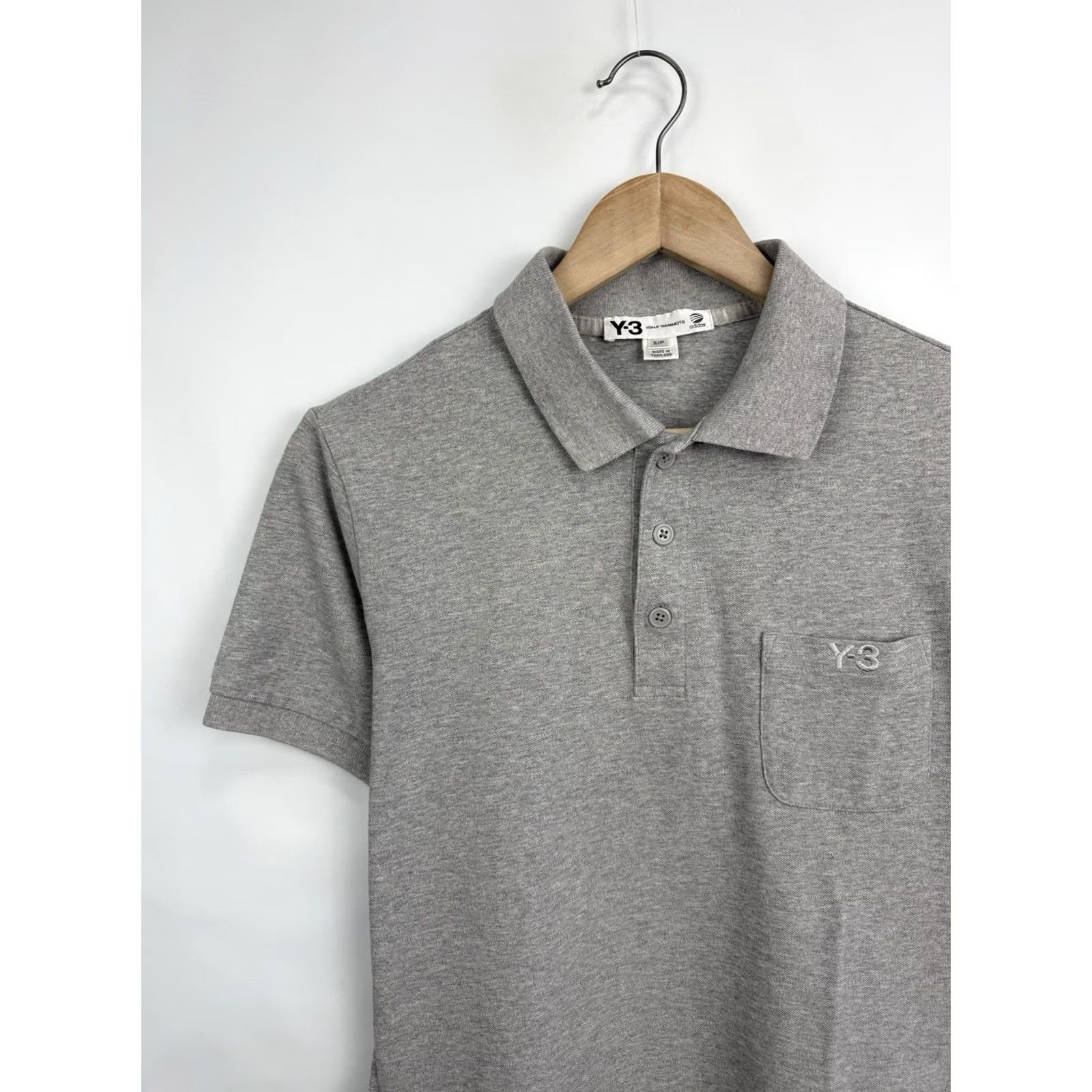 Adidas VINTAGE Y-3 Adidas Yohji Yamamoto Polo T-Shirt Rare Size S Gray Mens T-Shirt 2008 Japan Polo Y-3 Shirt Size US S / EU 44-46 / 1 - 3 Thumbnail