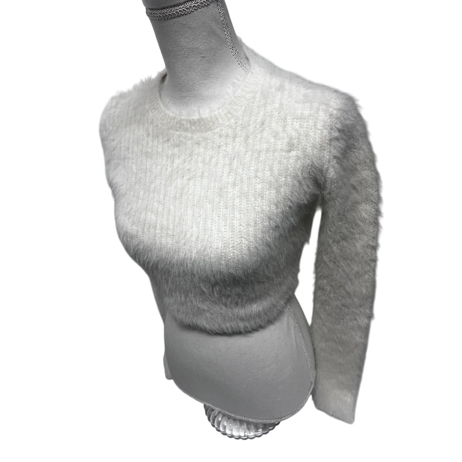 Zara Zara Ivory Eyelash Faux Fur Crop Knit Sweater Top S Stretch Size S / US 4 / IT 40 - 2 Thumbnail