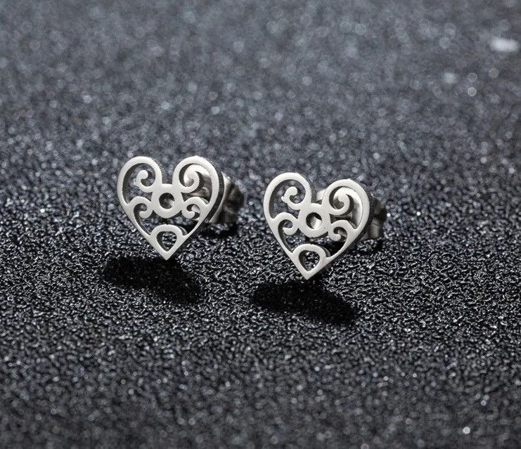 Jewelry Fashion Heart Mini Stud Earrings Charm Earring Gift Size ONE SIZE - 1 Thumbnail