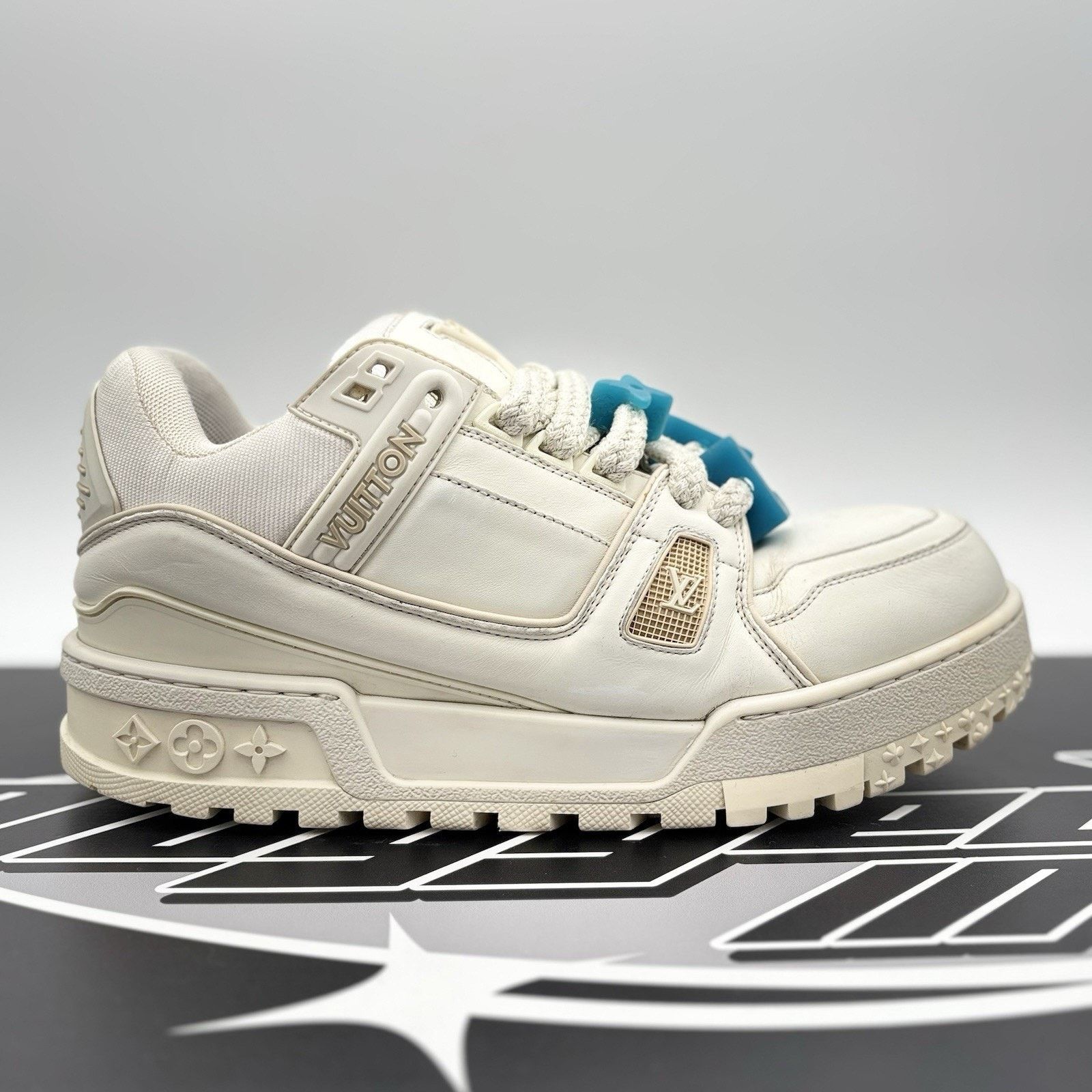Louis Vuitton (10-10.5 US) Louis Vuitton Maxi Trainer ' White ' Size US 10 / EU 43 - 2 Thumbnail