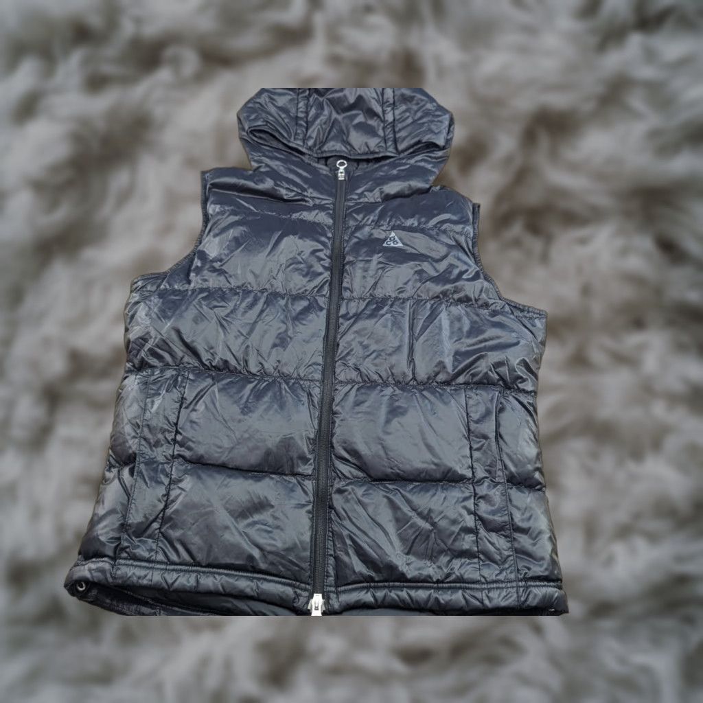 Nike Nike ACG Down 550 Vest Womens Size M Black Full Zip Hooded Puffer Gilet Size M / US 6-8 / IT 42-44 - 1 Thumbnail