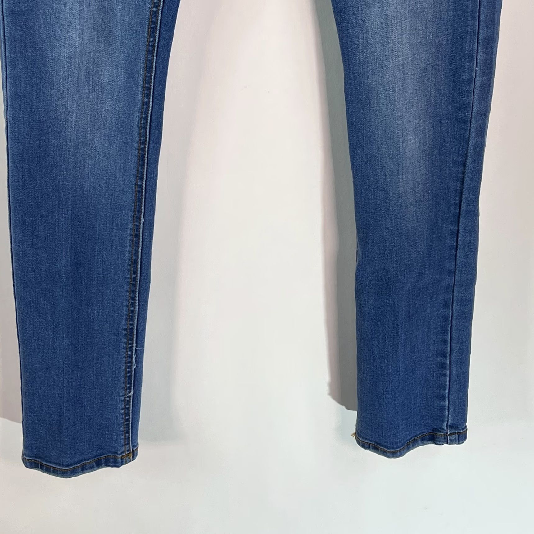 Denime Vassari Jeans Mens Low Rise Distressed Skinny Blue Denim 30x31 5-Pocket Regular Inseam 31 Vintage No Size US 30 / EU 46 - 4 Thumbnail