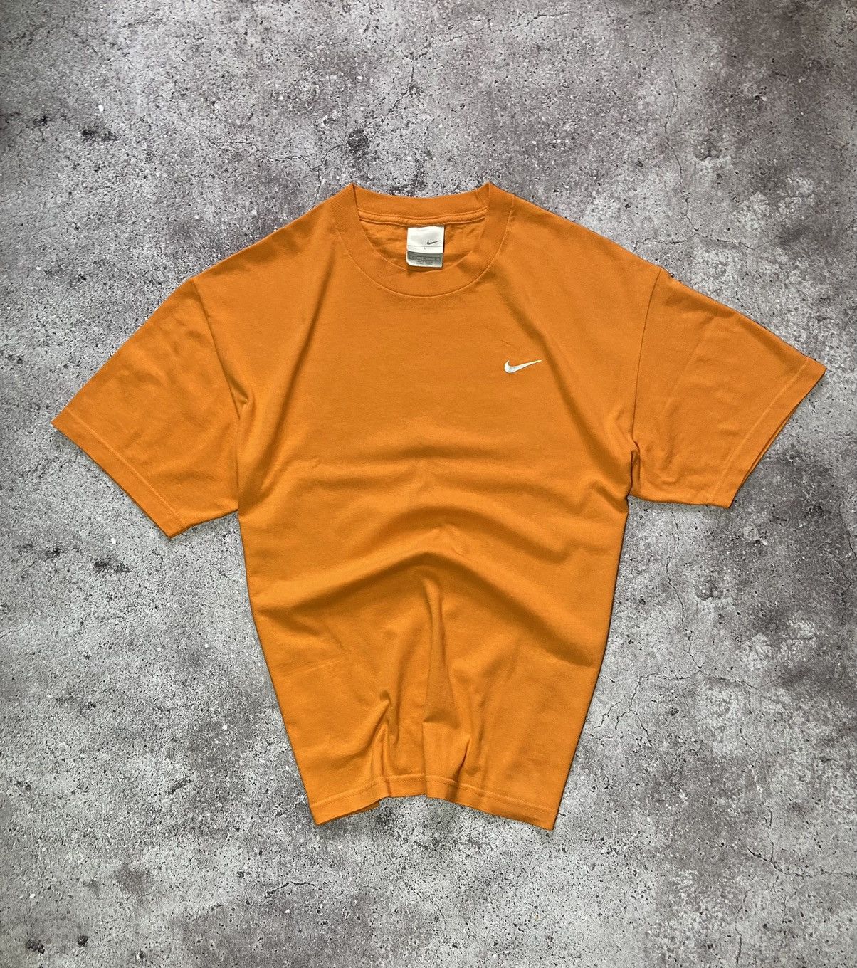 Other 💥Nike vintage orange mini swoosh rare y2k t-shirt‼️ Size US L / EU 52-54 / 3 - 1 Thumbnail