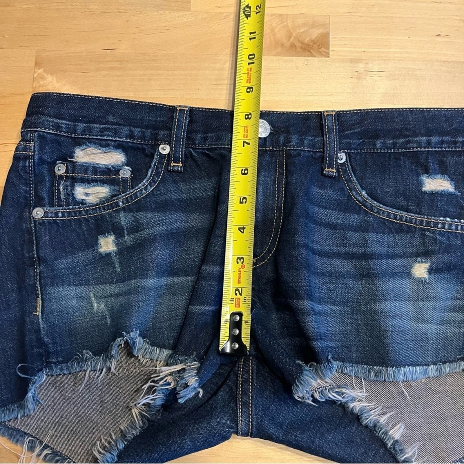 Rag & Bone Rag & Bone Cut Off Denim Shorts Size 26 Distressed Cotton Size 26" / US 2 / IT 38 - 7 Thumbnail
