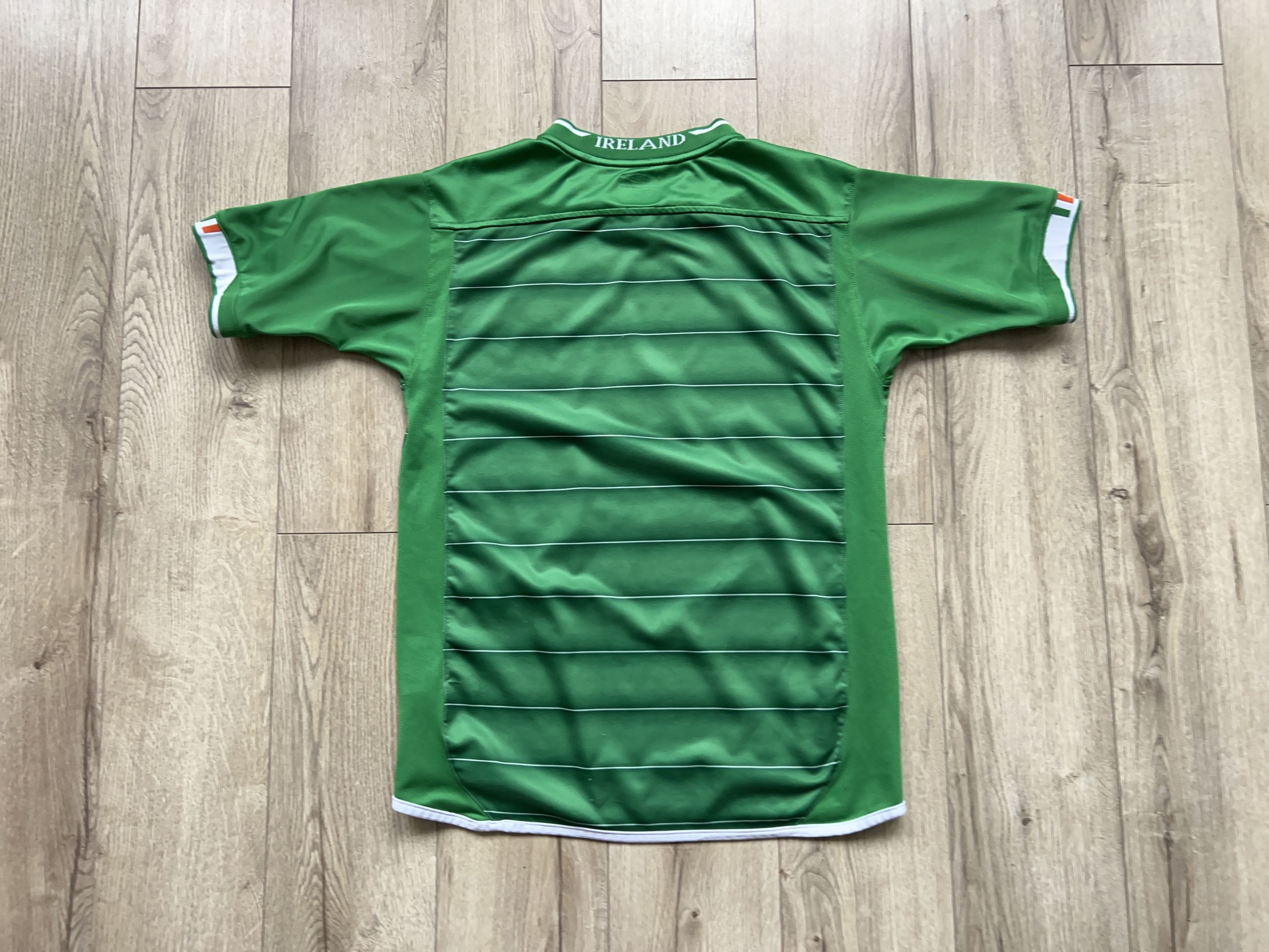 Umbro Mens Ireland 2003 Home Football Soccer Shirt Jersey Size S Size US S / EU 44-46 / 1 - 13 Thumbnail
