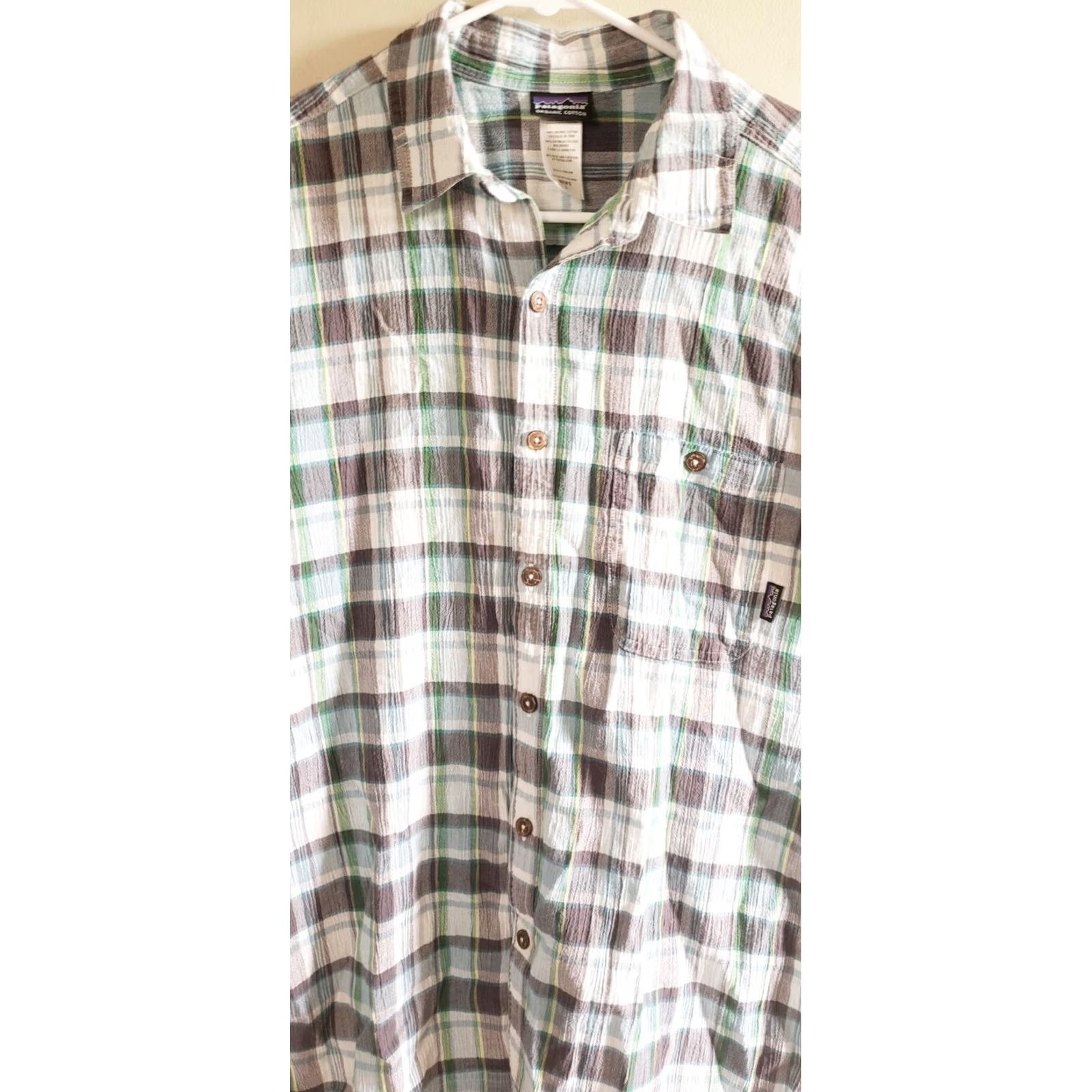Patagonia Patagonia Button Up Shirt Mens L White Gray Green Plaid Short Sleeve Gauze Textured Cotton Regular Fit Pocket Badges Clothing Shirt Size US L / EU 52-54 / 3 - 4 Thumbnail