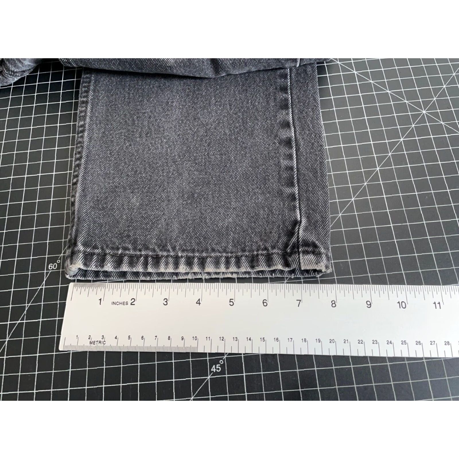 Levi's VINTAGE Levi's 505 Regular Fit Straight Jeans Men's 36 x 30 Black Denim 90s Retro Grunge Size US 36 / EU 52 - 7 Thumbnail