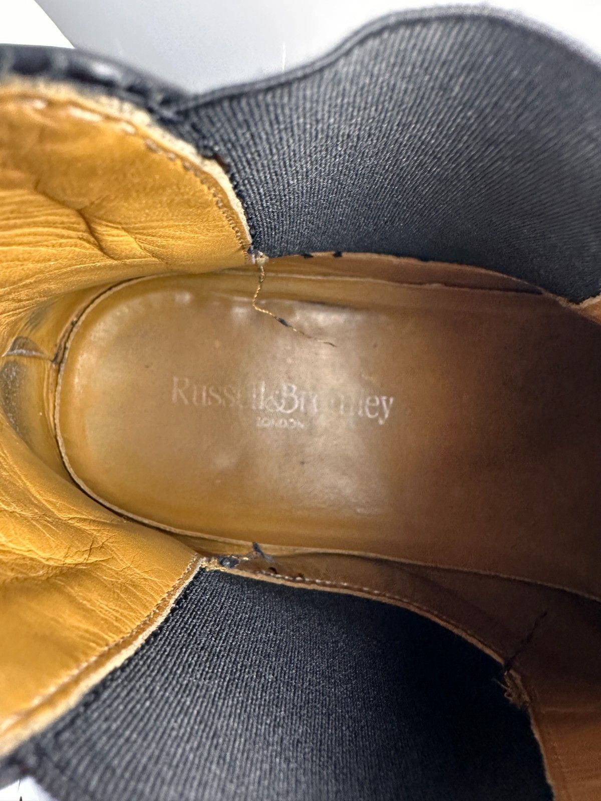 Russell & Bromley Russell & Bromley Black Leather Chelsea Boots Shoes 42 1/2 Size US 9.5 / EU 42-43 - 14 Thumbnail
