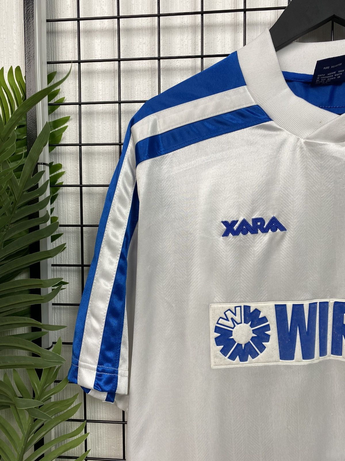 Vintage Tranmere Rovers Xara 2000/02 Soccer jersey Football Shirt L Size US L / EU 52-54 / 3 - 3 Thumbnail