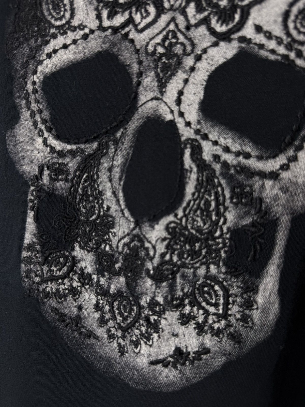 The Kooples Rare! Vintage The Kooples Skull Embroidered Logo T Shirt Size US M / EU 48-50 / 2 - 5 Thumbnail
