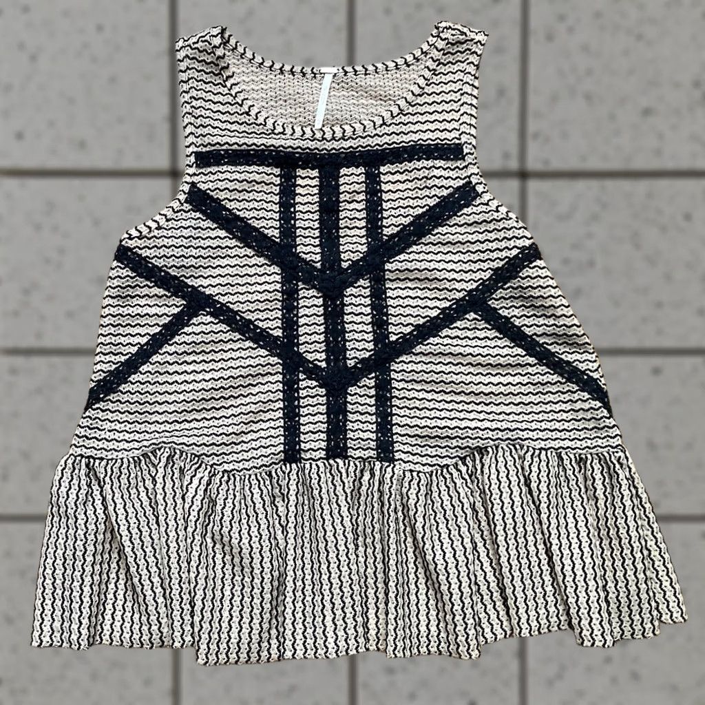 Free People Free People Tank Top XS Tan Geometric Lace Boho Sheer Open Back 90s Hippie Rock Bohemian Designer Tunic Women XS Tank Size XS / US 0-2 / IT 36-38 - 1 Thumbnail