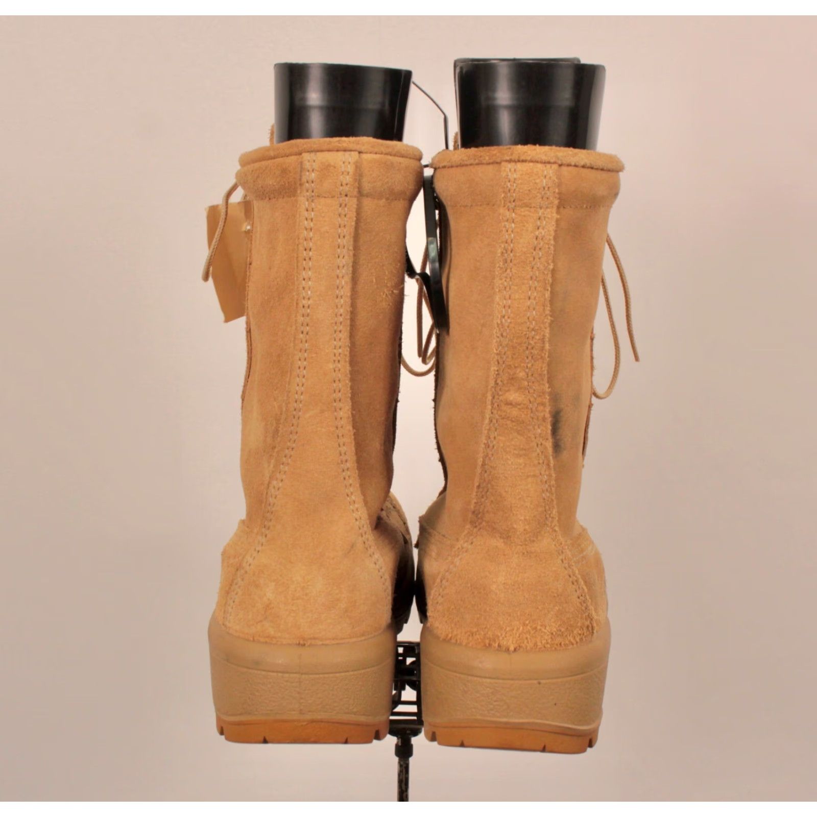 Vintage Bellville US Army Desert Boots Combat Boots Men 5.5W Beige Suede Goretex NOS Army Theme Boots Bellville Mens Size US 6 / EU 39 - 4 Thumbnail