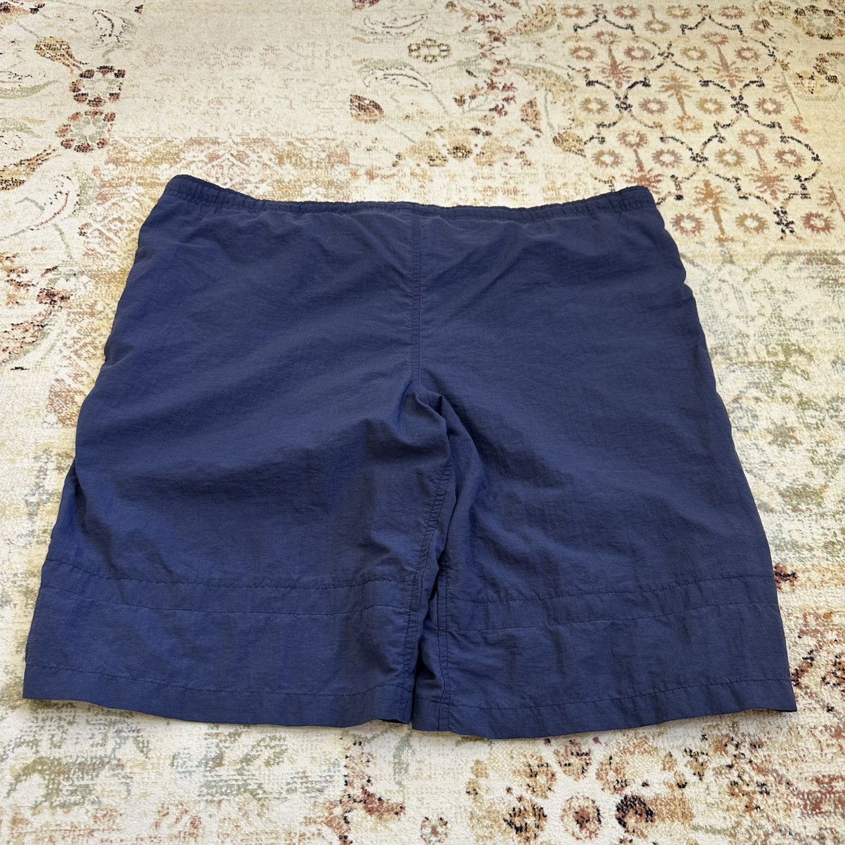 Nike × Vintage Vintage Nike Multi-pocket Shorts Small Swoosh Y2K 90s USA Size US 35 - 2 Thumbnail