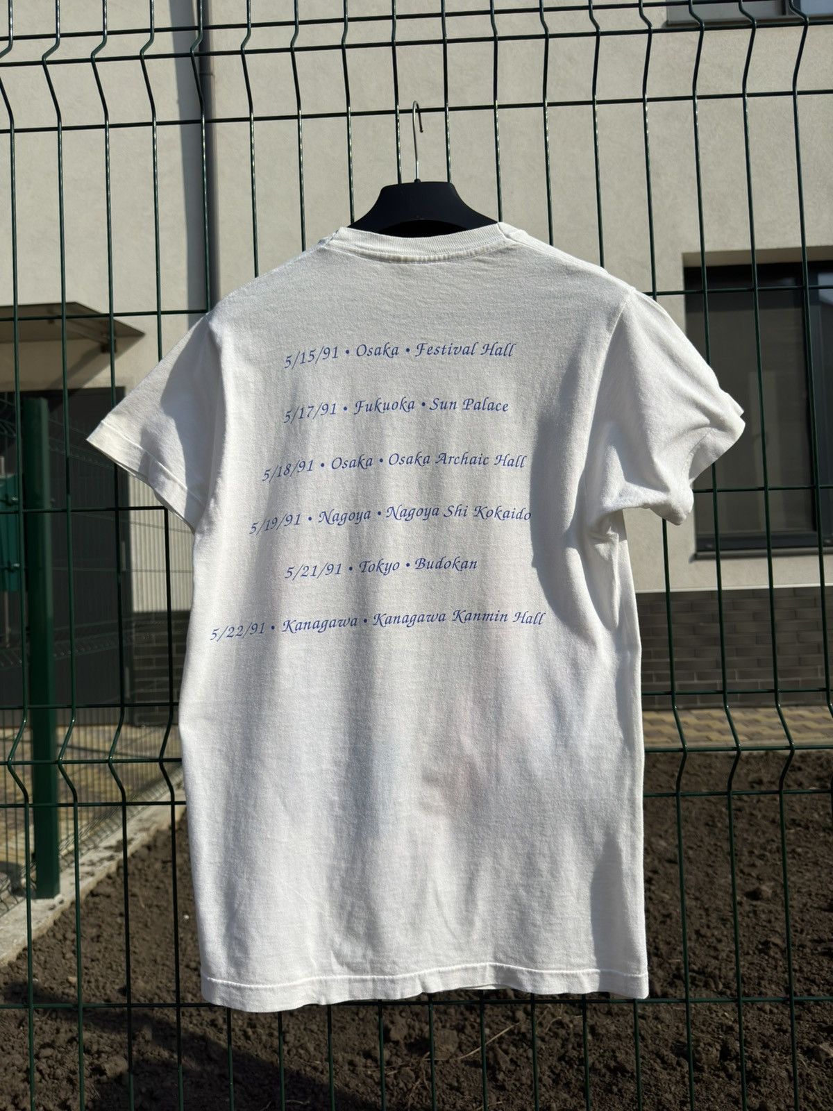 Band Tees Vintage 1989 Carlos Sanatana Portrait Band Tee Single Stitch Size US M / EU 48-50 / 2 - 6 Thumbnail