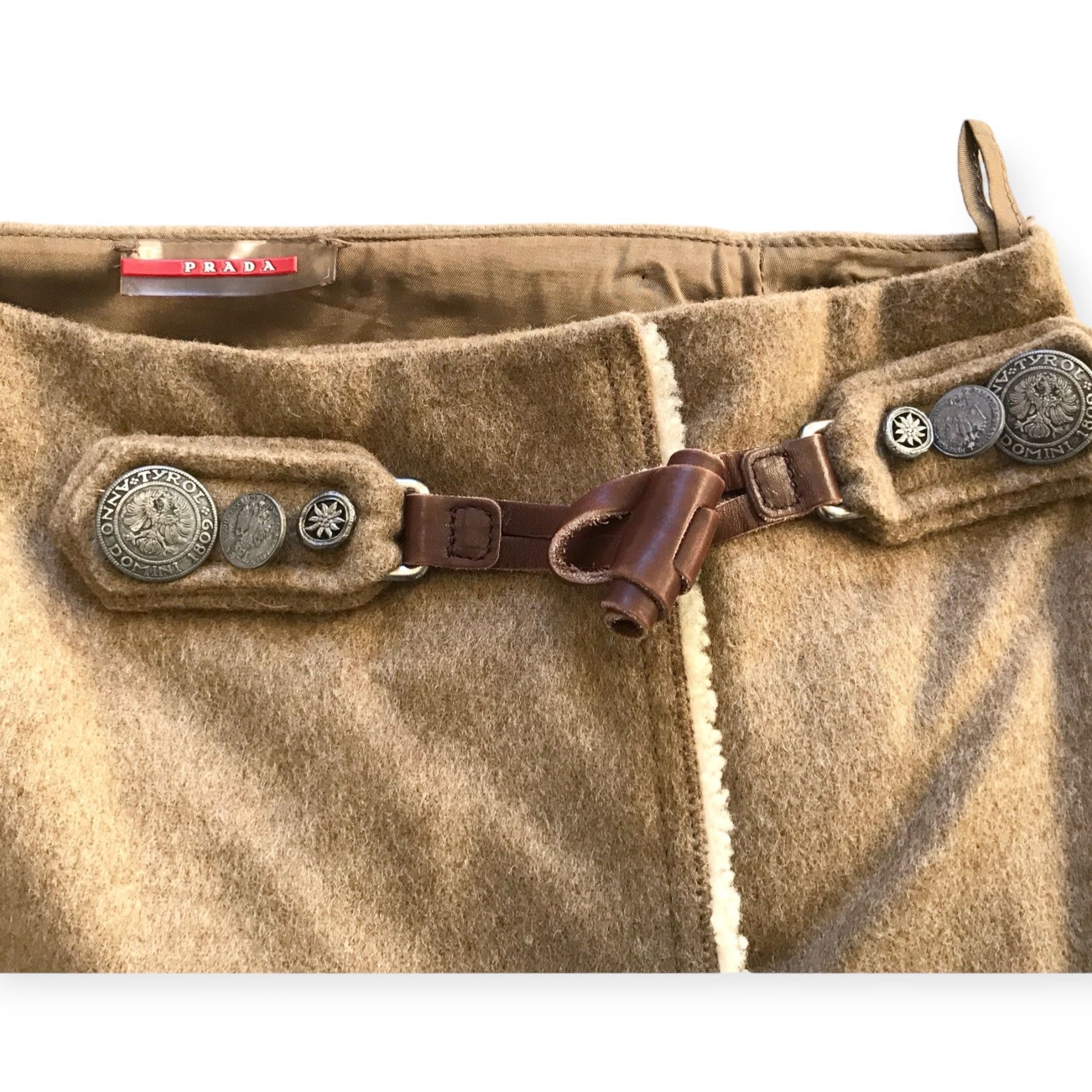 Prada Prada FW2006 Wool Wrap Skirt with Shearling Trim/Toggle Size 30" / US 8 / IT 44 - 6 Thumbnail