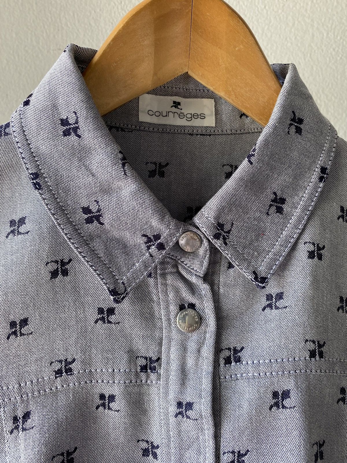 Courreges Courrèges Gray Classic Logo Pattern Button-Up. Size M / US 6-8 / IT 42-44 - 3 Thumbnail