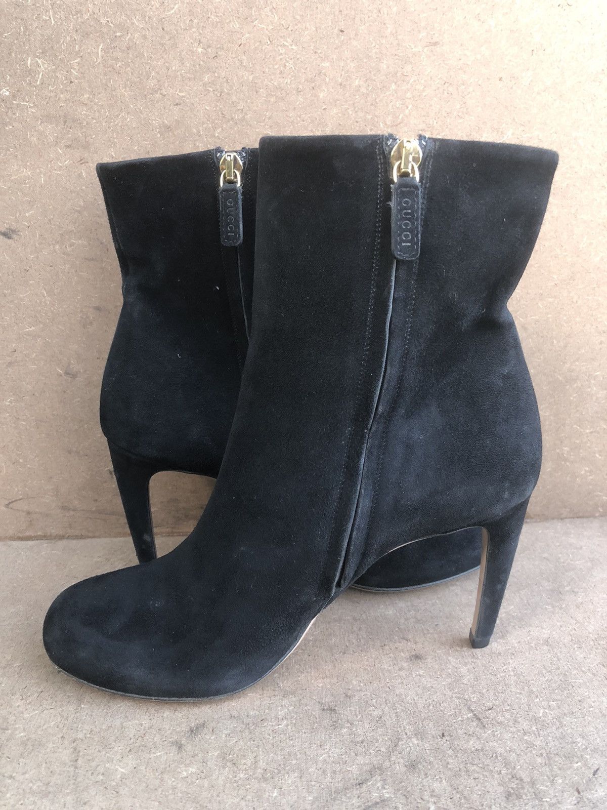 Gucci Gucci Suede Ankle Boot size 36.5 Size US 6.5 / IT 36.5 - 6 Thumbnail