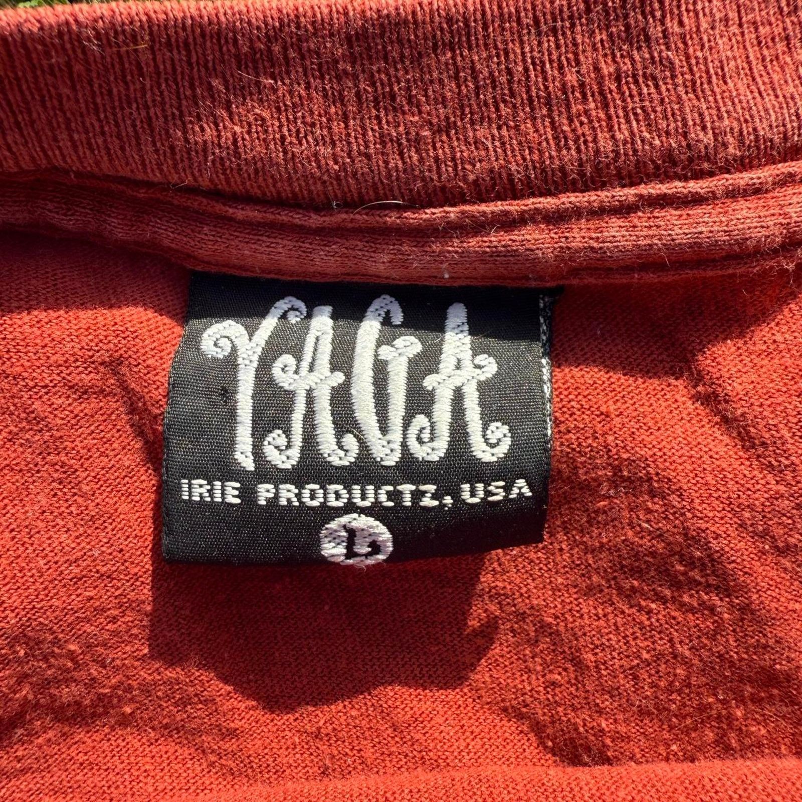 Other Vintage Cayman Islands Graphic Tee Shirt Red Size L Men's Size US L / EU 52-54 / 3 - 2 Thumbnail