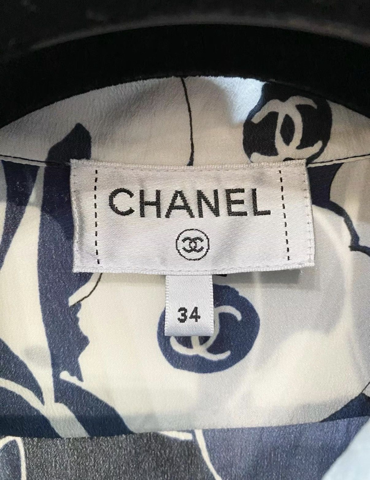 Chanel Chanel Printed Silk Blouse with Tie Straps J33 Size XXS / US 00 / IT 34 - 3 Thumbnail