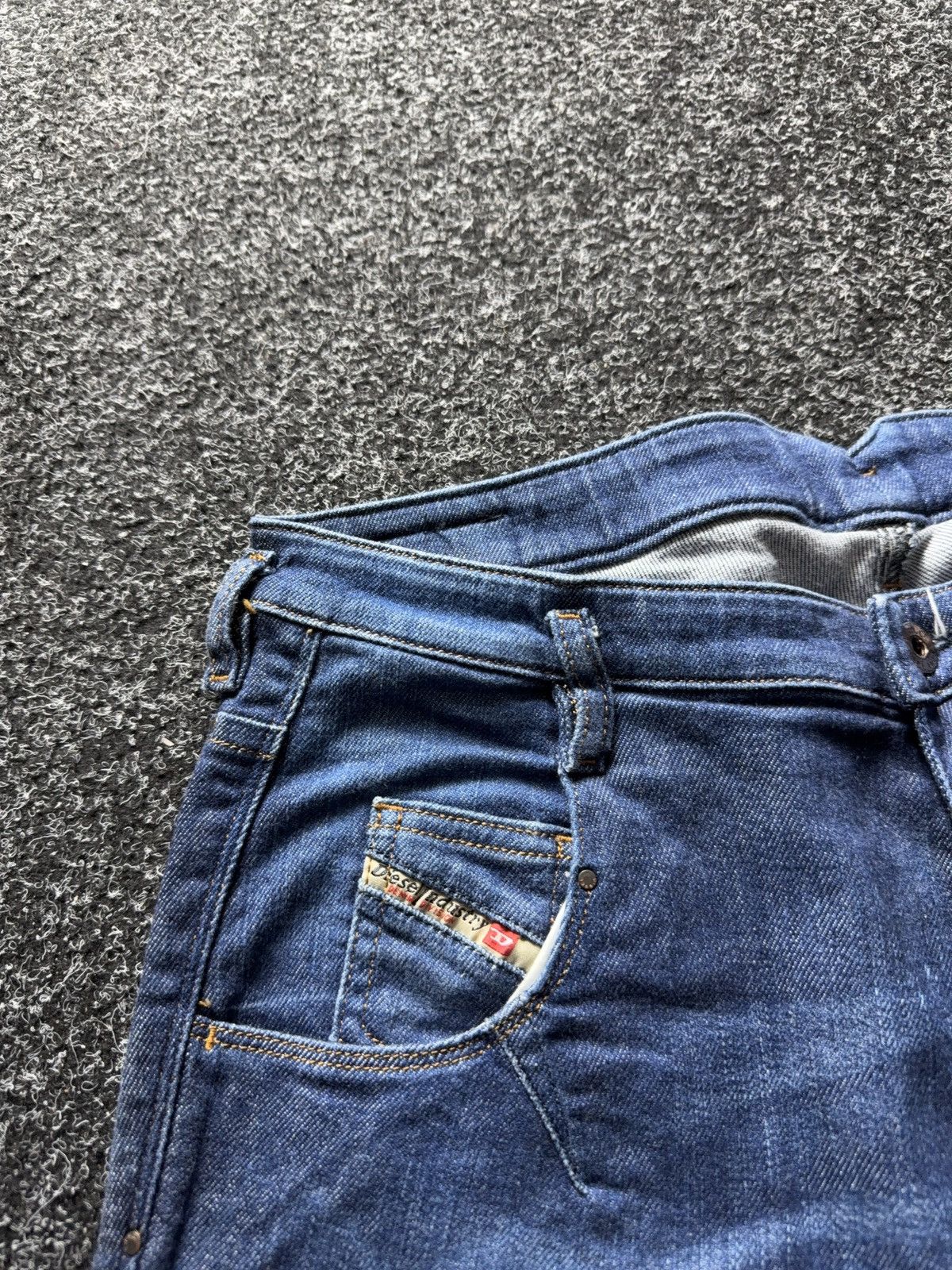 Diesel Luxury 00s Y2K Diesel Chinelle Regular Slim Tapered Jeans Size 30" / US 8 / IT 44 - 9 Thumbnail