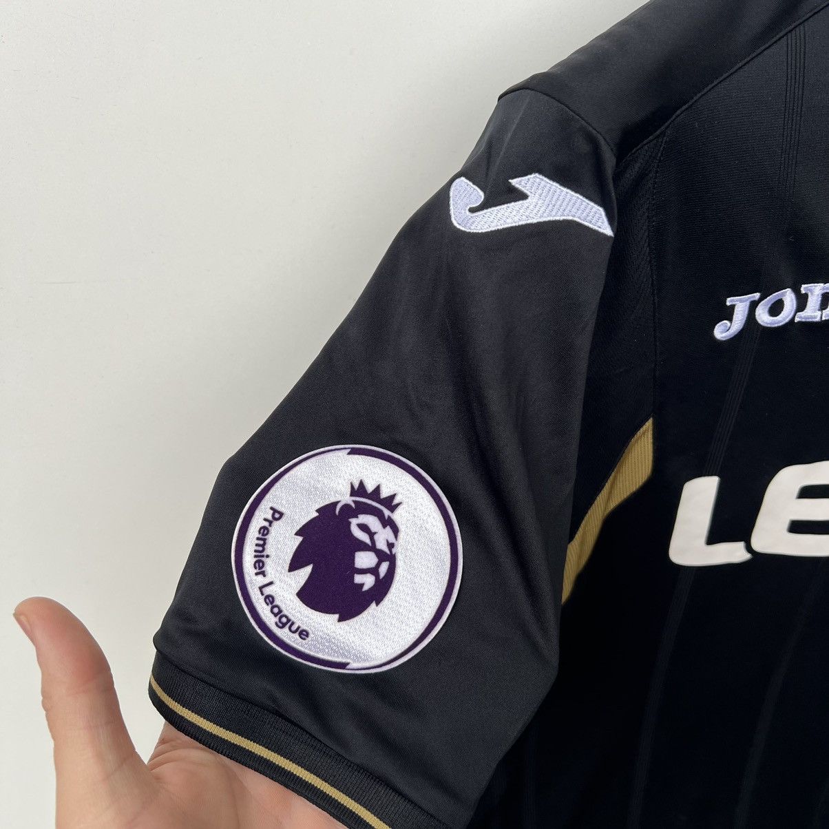 Joma SWANSEA JOMA 2017/2018 THIRD KIT SOCCER JERSEY LETOU Size US L / EU 52-54 / 3 - 2 Thumbnail