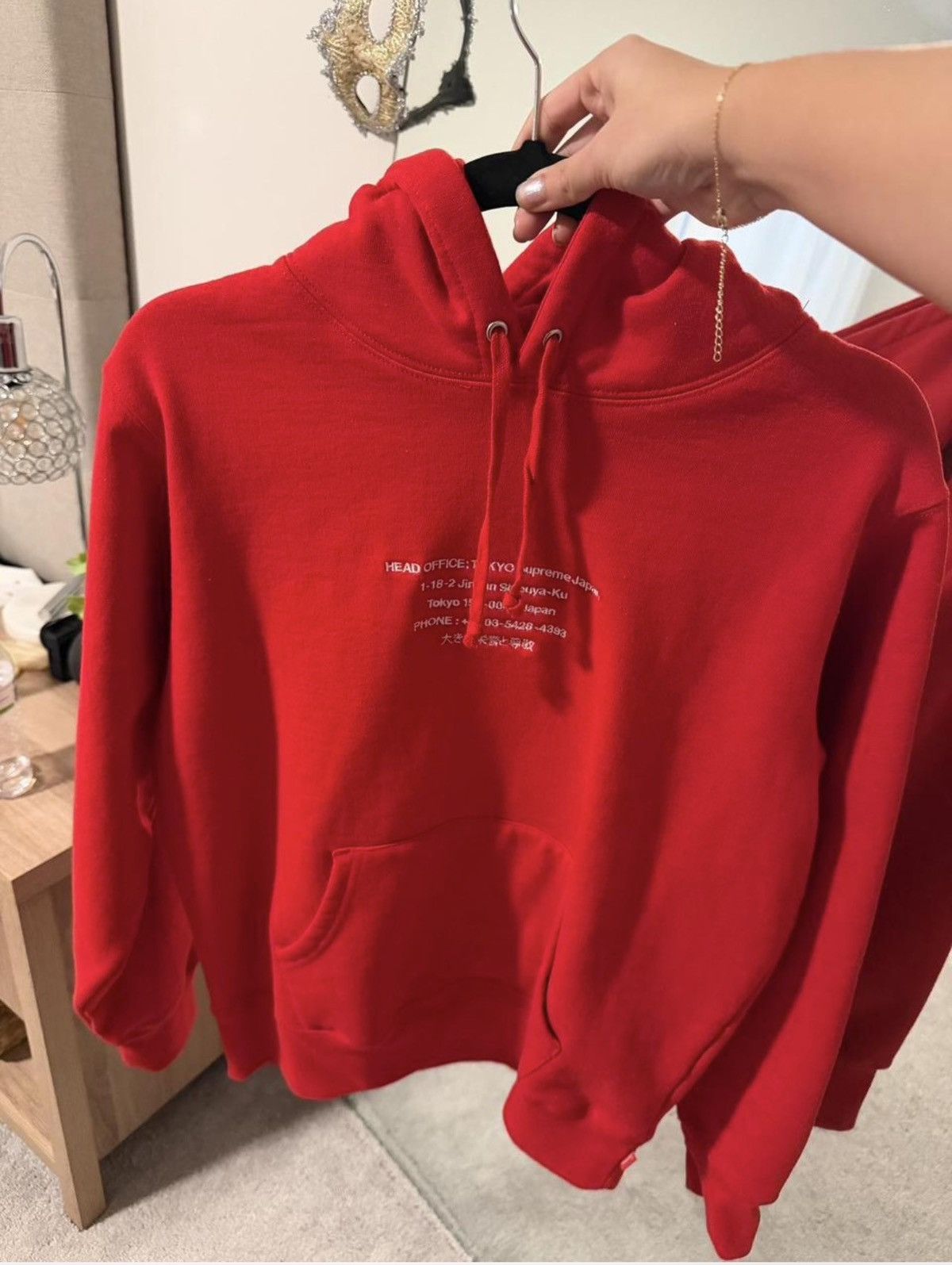 SUPREME HOODIE