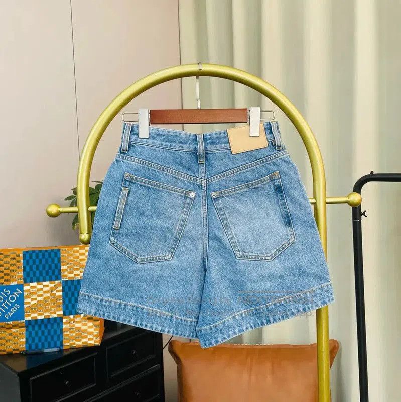 Louis Vuitton Louis Vuitton Blue Denim Shorts for Women . Size 24" / US 00 / IT 34 - 2 Thumbnail