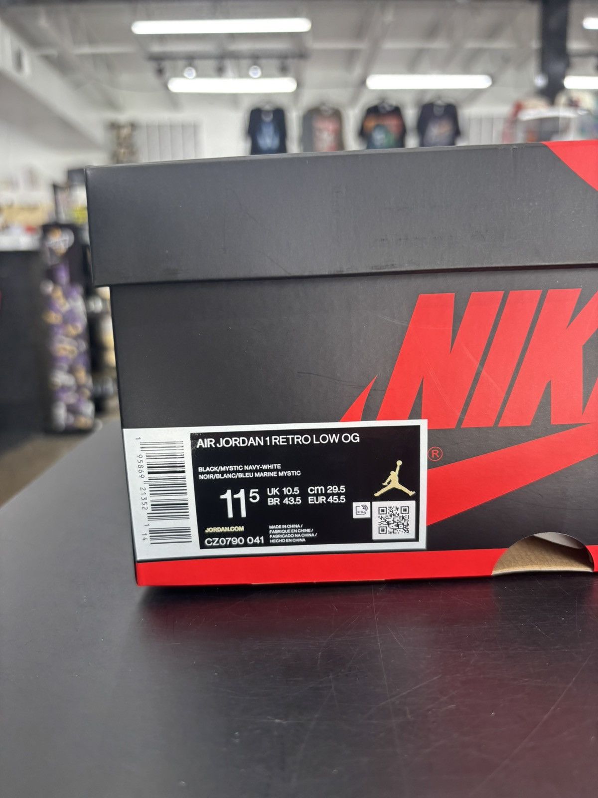 Jordan Brand Jordan 1 Retro Low OG Mystic Navy Sz. 11.5 Size US 11.5 / EU 44-45 - 11 Thumbnail