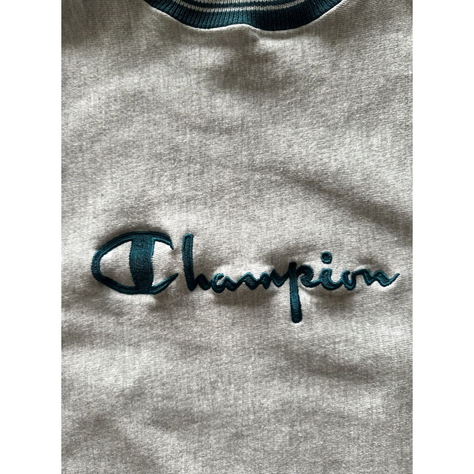 Champion VINTAGE Champion Reverse Weave Sweatshirt Sz L Gray Crew Neck Long Sleeve Pullover Embroidered Logo USA 90s B Size US L / EU 52-54 / 3 - 2 Thumbnail