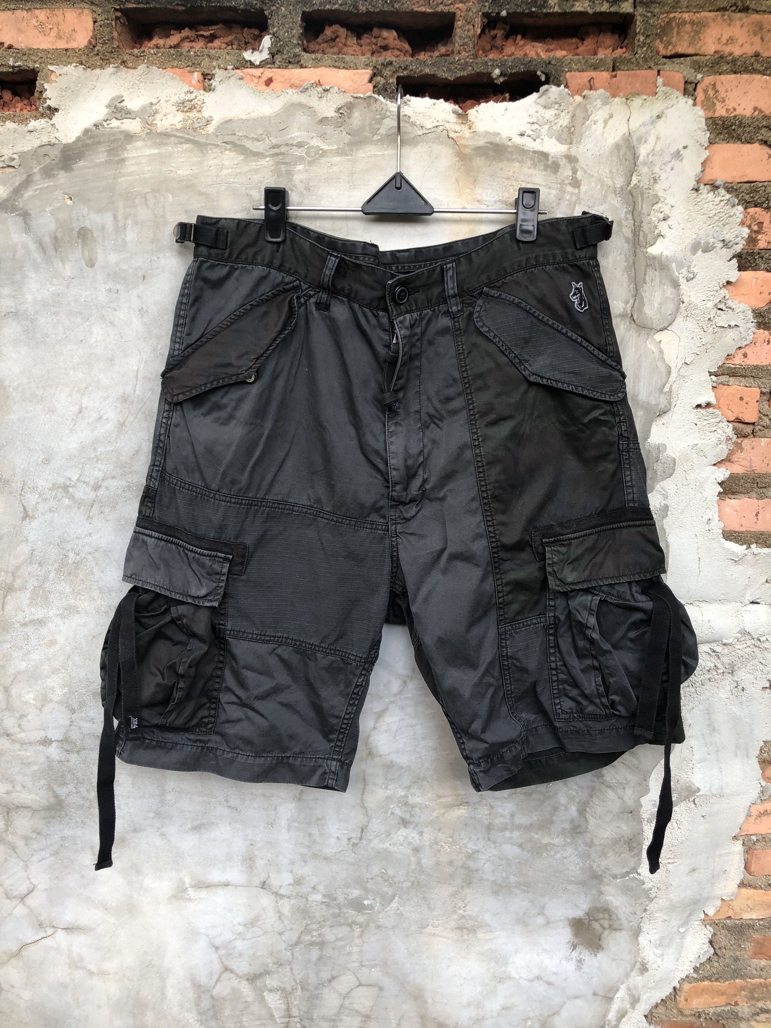 Japanese Brand × izzue Izzue IX-X04 Army patchwork cargo short pants Size US 36 / EU 52 - 1 Thumbnail
