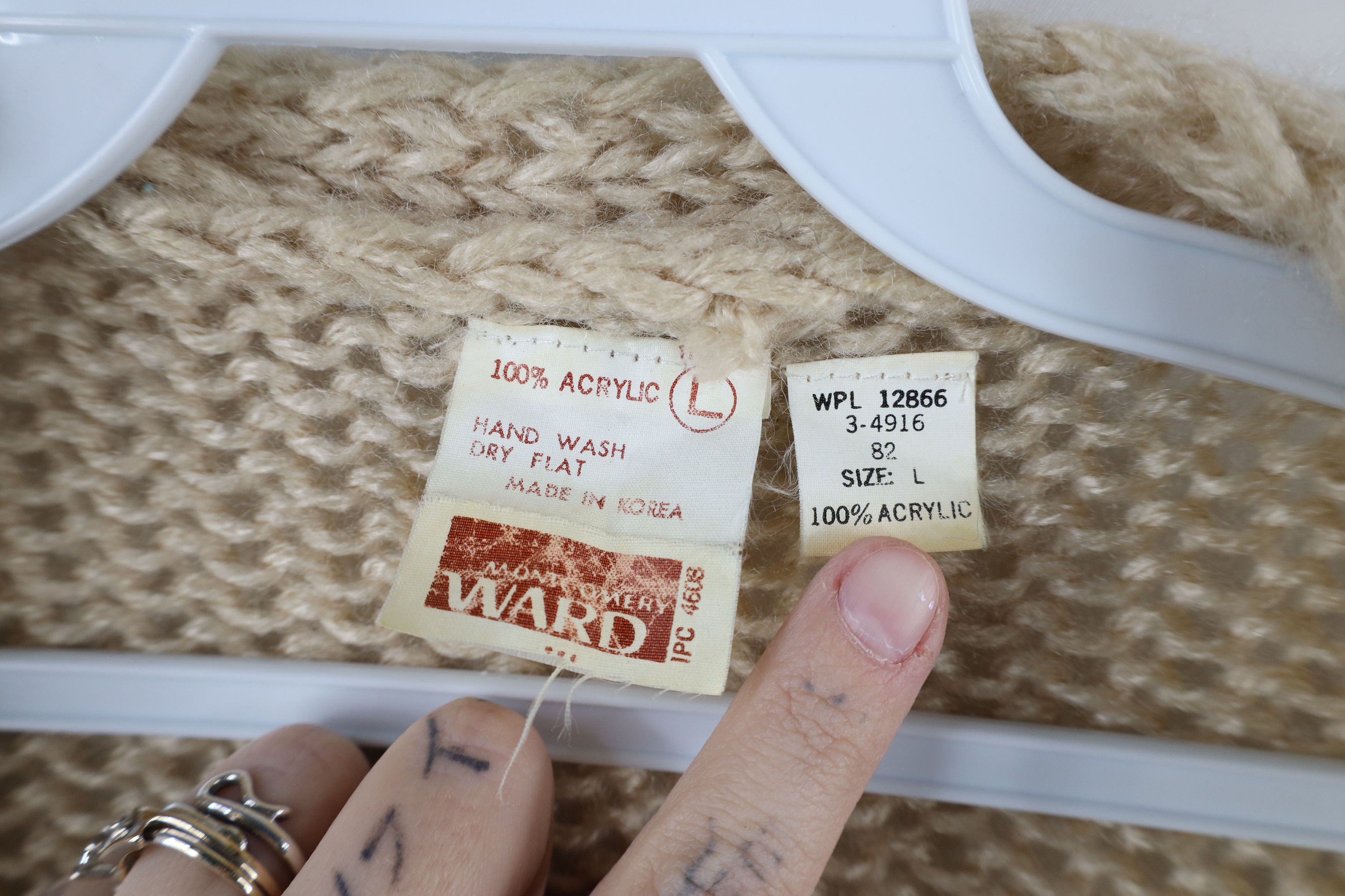 Vintage Vintage 70s Streetwear Knobby Knit Cardigan Sweater Beige Size L / US 10 / IT 46 - 9 Thumbnail