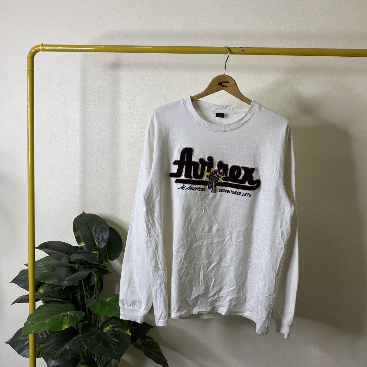Avirex Vintage Y2K Avirex Embroidery Spell Out LS T Shirt Size US L / EU 52-54 / 3 - 1 Thumbnail