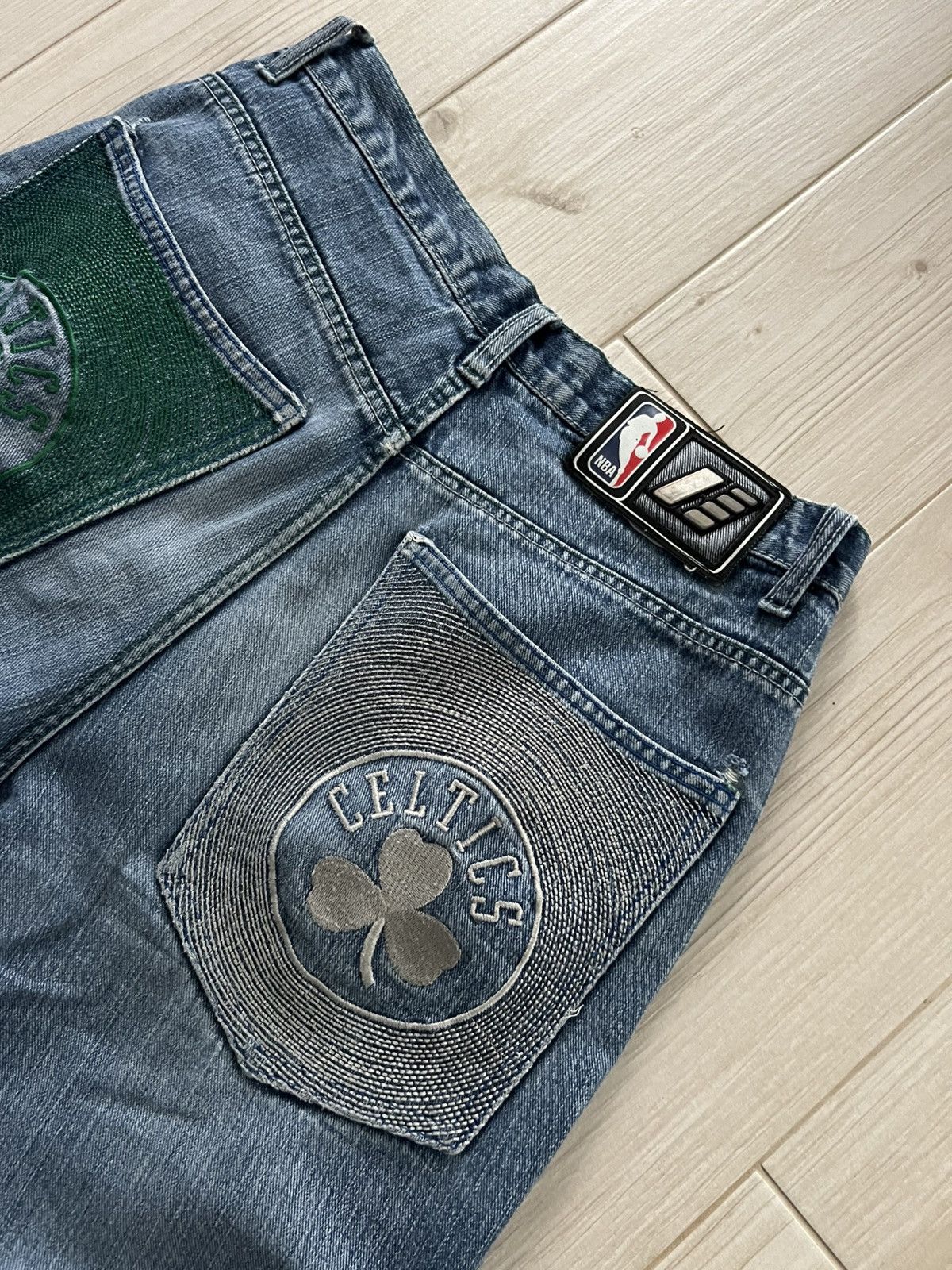NBA Vintage Boston Celtics Baggy Denim Jeans NBA Pants Size US 30 / EU 46 - 7 Thumbnail