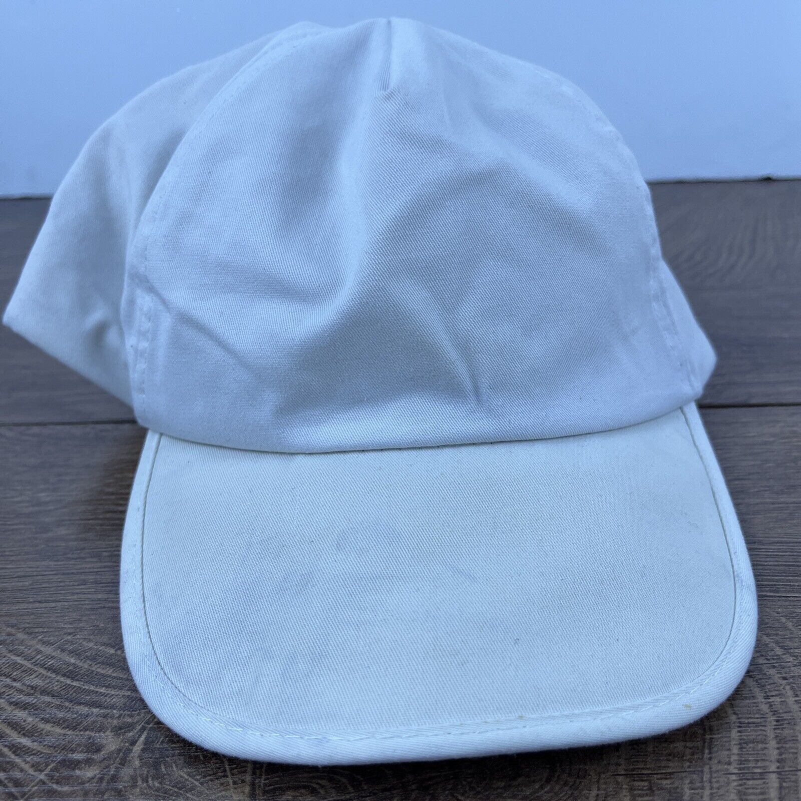 Other White Running Hat Adult Run Athletic White Hat Adjustable Wh Size ONE SIZE - 1 Thumbnail