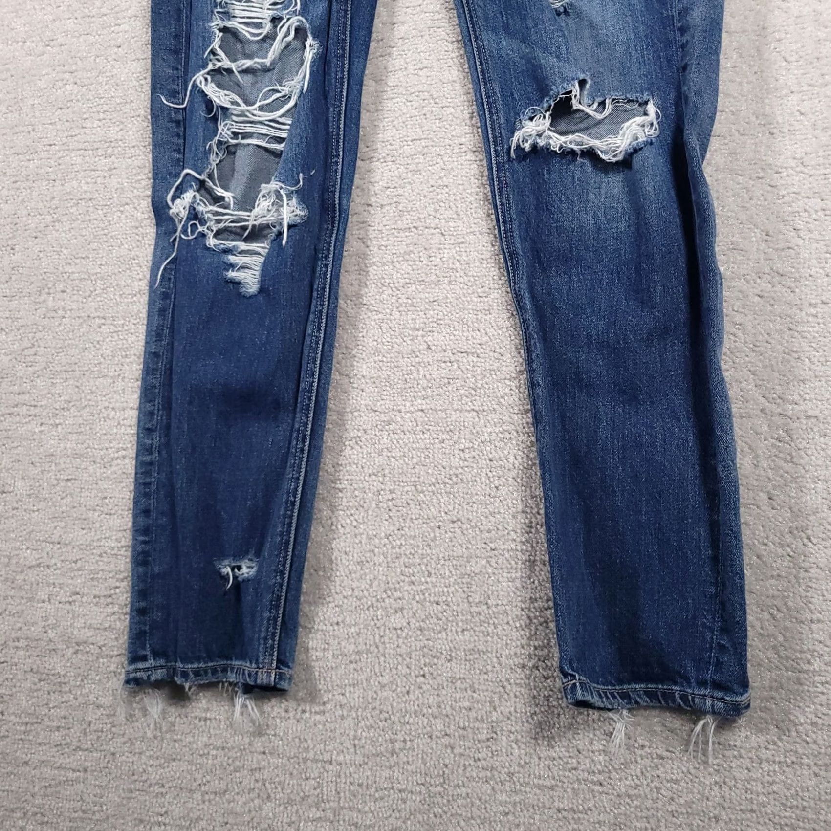 American Eagle Outfitters VINTAGE American Eagle Strigid Distressed Mom Jean Women's 4 Long 26X29 Denim Destroyed Jeans Women Regular Long 29in Blue Distressed 5-Pocket Size 27" / US 4 / IT 40 - 5 Thumbnail