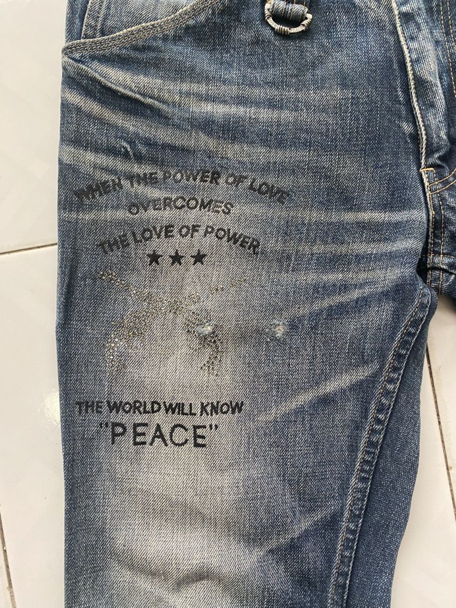 Roar Roar Crossgun Swarovski Distress Jeans Size US 31 - 7 Thumbnail