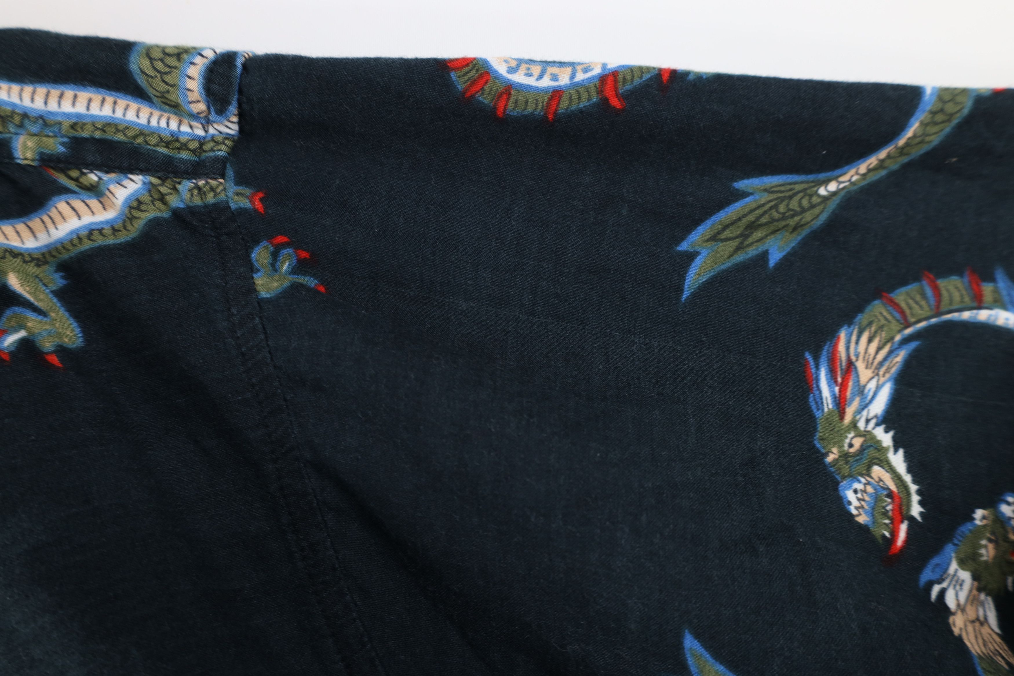 Vintage Vintage 90s Y2K Streetwear Dragon All Over Button Shirt Size US M / EU 48-50 / 2 - 6 Thumbnail