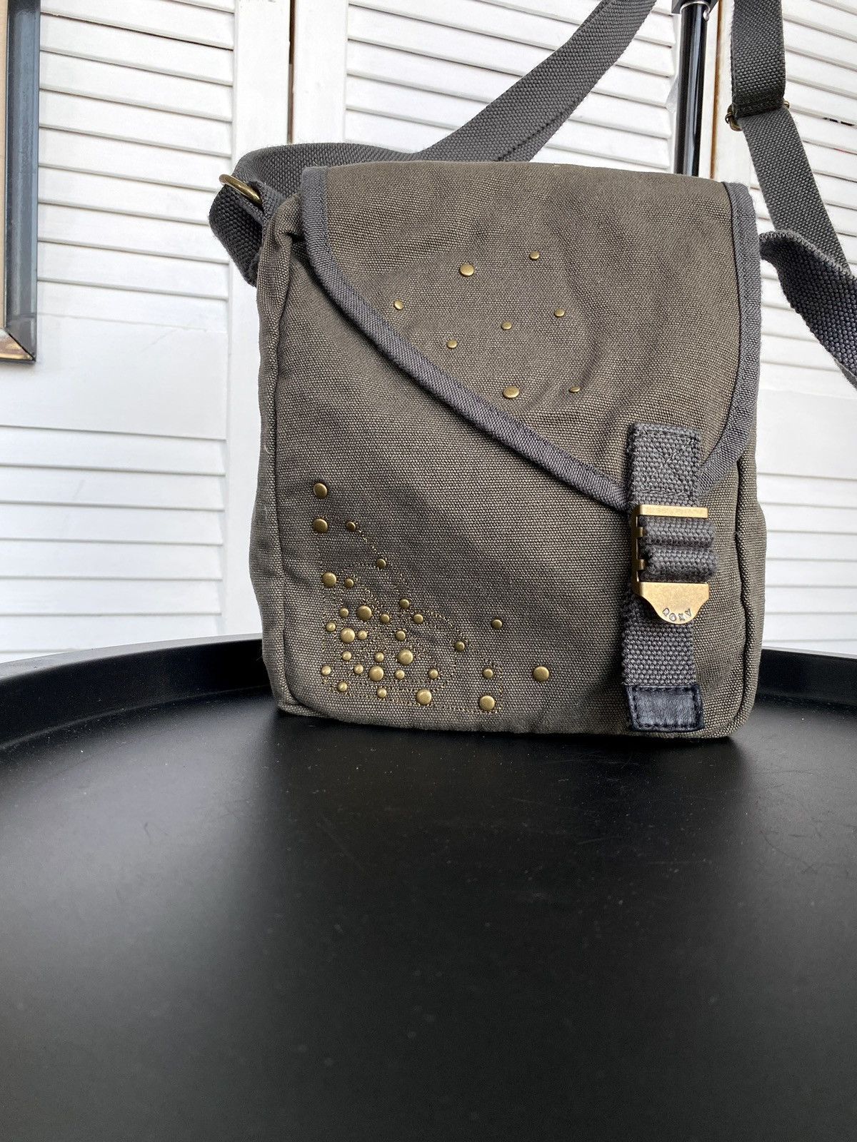 Quiksilver × Vintage Vintage Roxy Quiksilver Studded Logo Y2K Shoulder Bag Khaki Size ONE SIZE - 4 Thumbnail