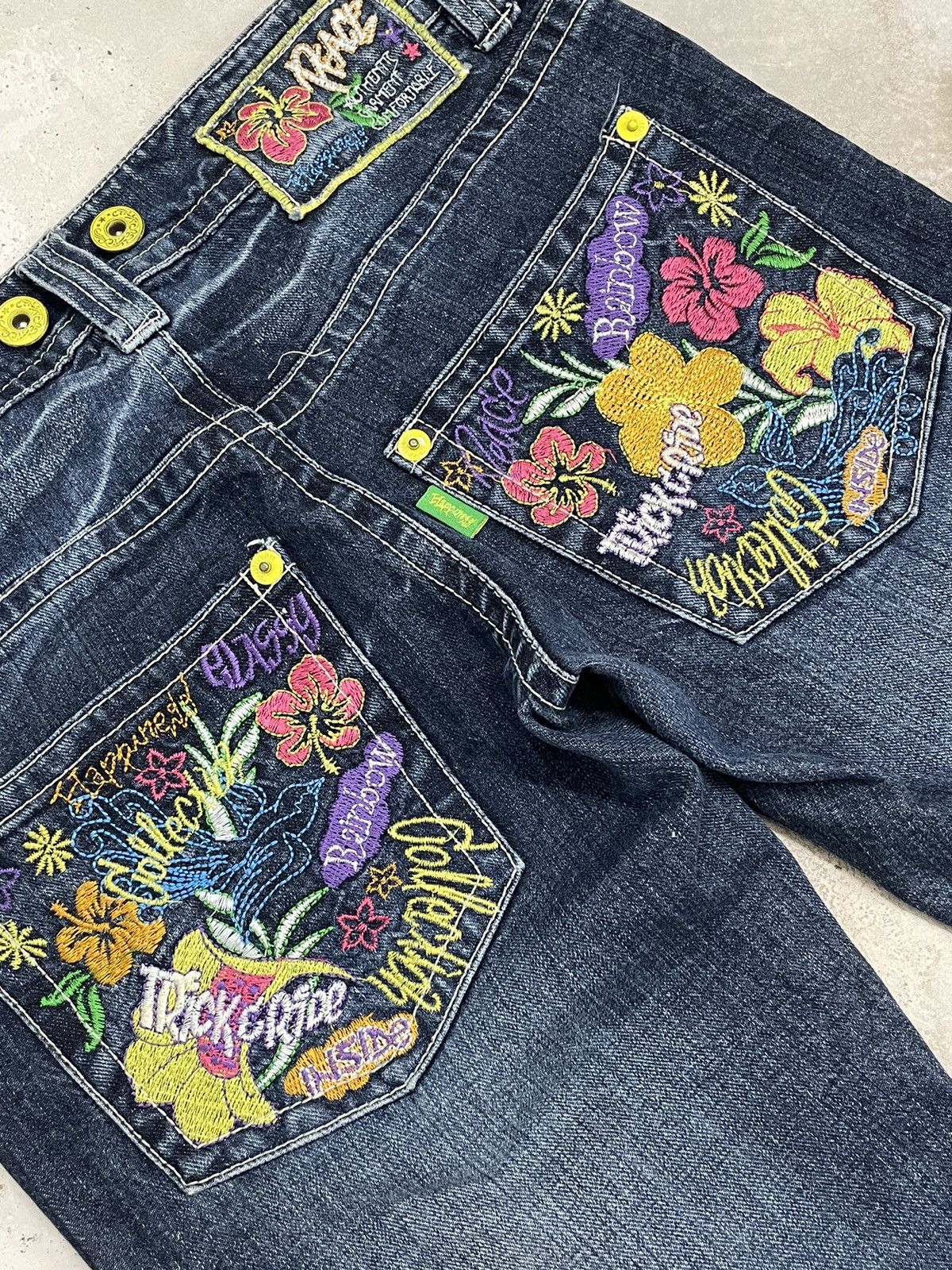 Hysteric Glamour × Japanese Brand Embroidery Graffiti Y2K Surf Hawaii Floral Pocket Size US 30 / EU 46 - 18 Thumbnail