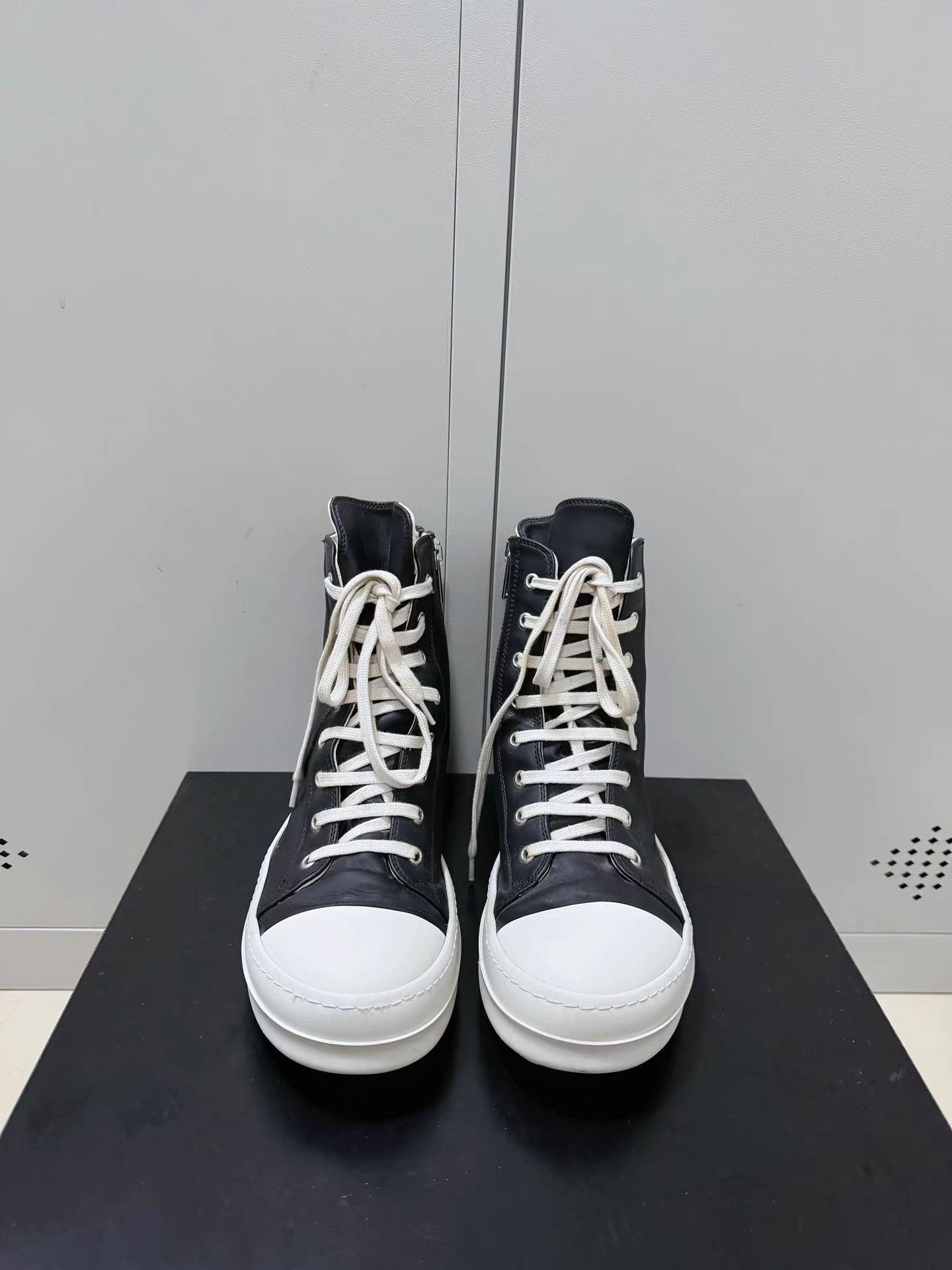 Rick Owens Drkshdw Rick Owens Drkshdw waxed canvas Converse high-top sneakers Size US 8 / EU 41 - 2 Thumbnail