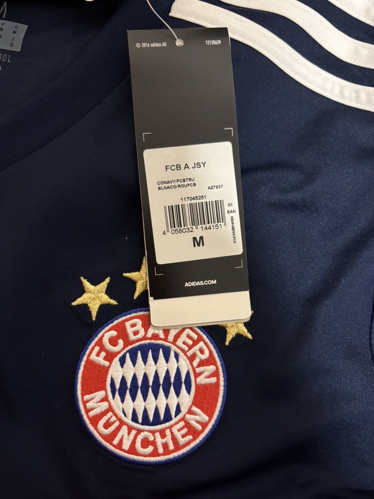 Adidas Bayern munich away 2017/18 signed alaba with autograph Size US M / EU 48-50 / 2 - 3 Thumbnail