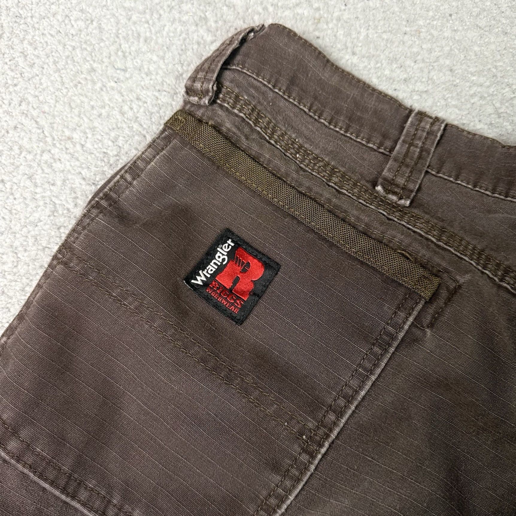 Wrangler VINTAGE Wrangler Cargo Pants Mens 38x30 Brown Ripstop Riggs Workwear Canvas Utility Size US 38 / EU 54 - 7 Thumbnail