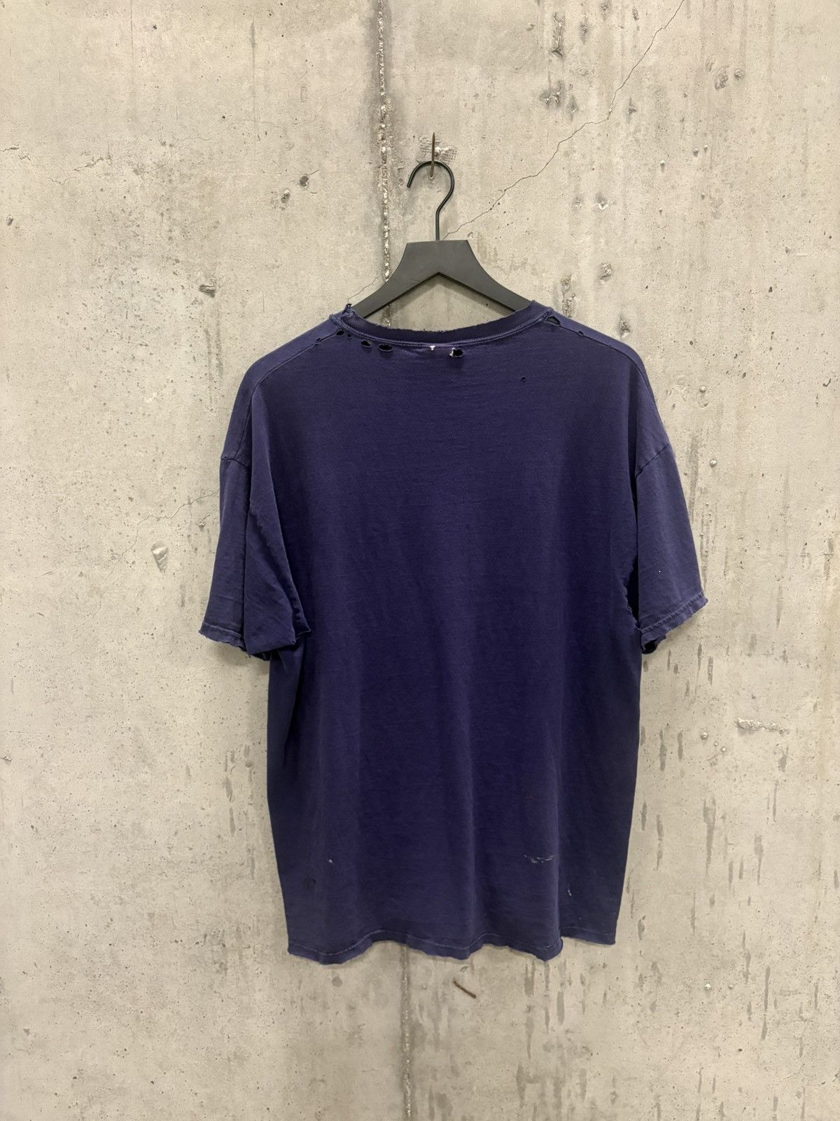 Vintage Vintage Blank Shirt Thrashed Faded Distressed Grunge Band Size US L / EU 52-54 / 3 - 4 Thumbnail